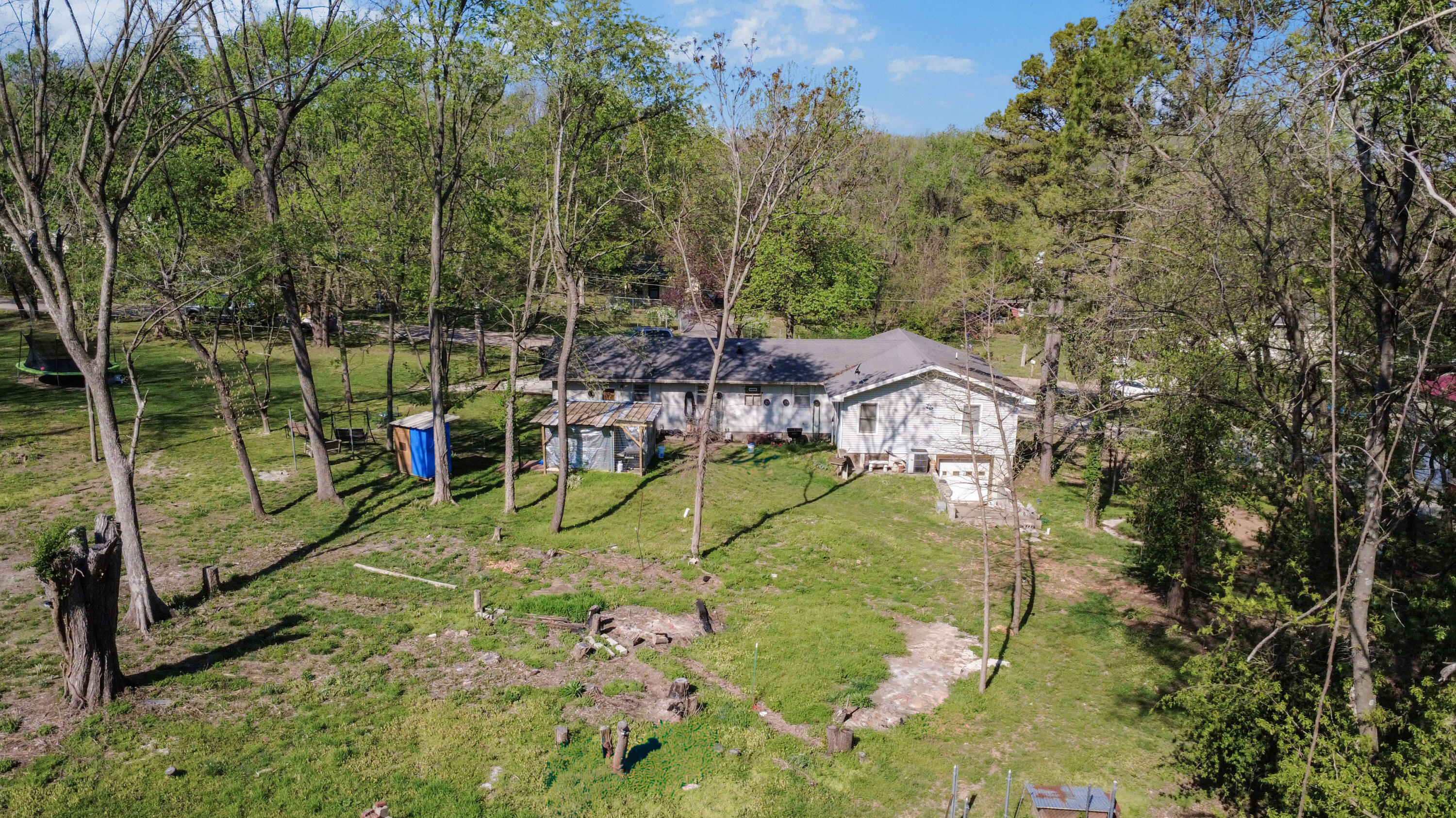 2512 North Benton Avenue Property Photo 6