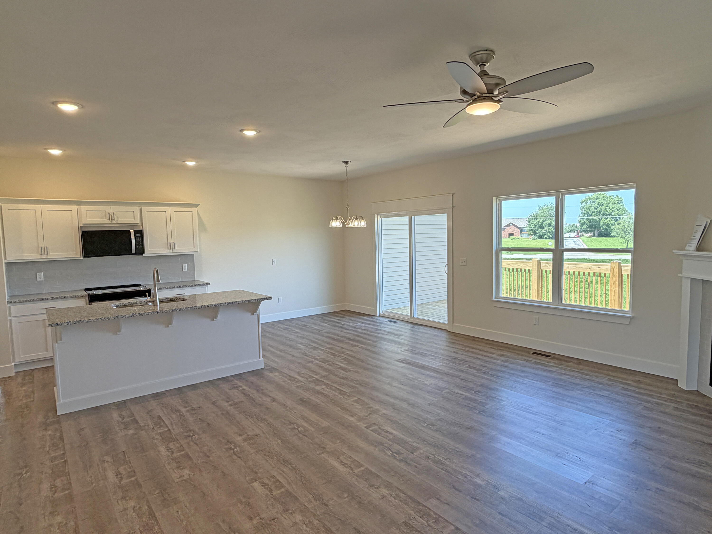 1293 North Maxine Avenue Property Photo 4