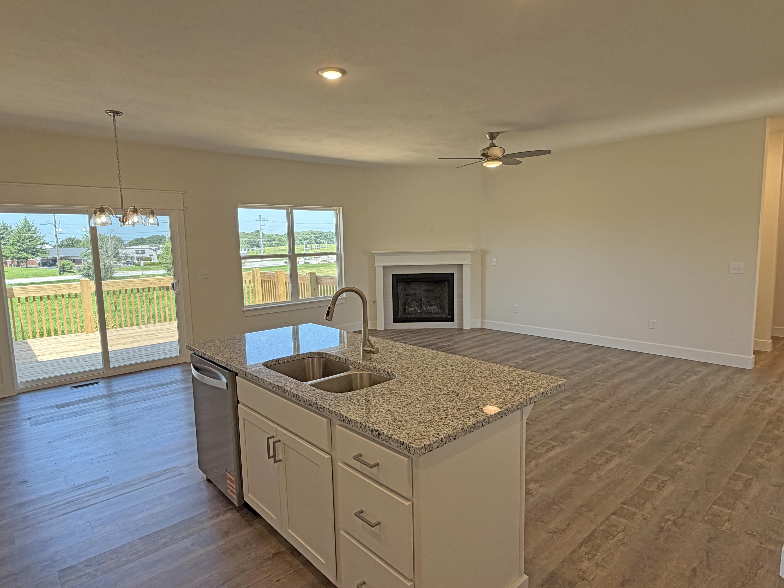 1293 North Maxine Avenue Property Photo 7