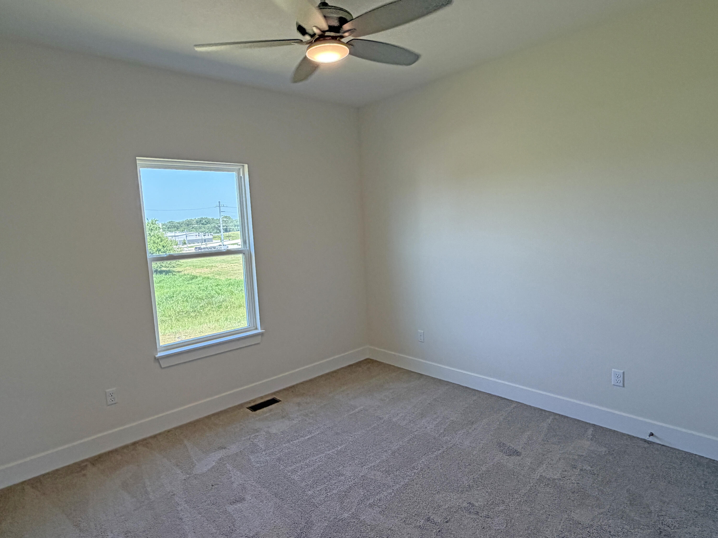 1293 North Maxine Avenue Property Photo 18