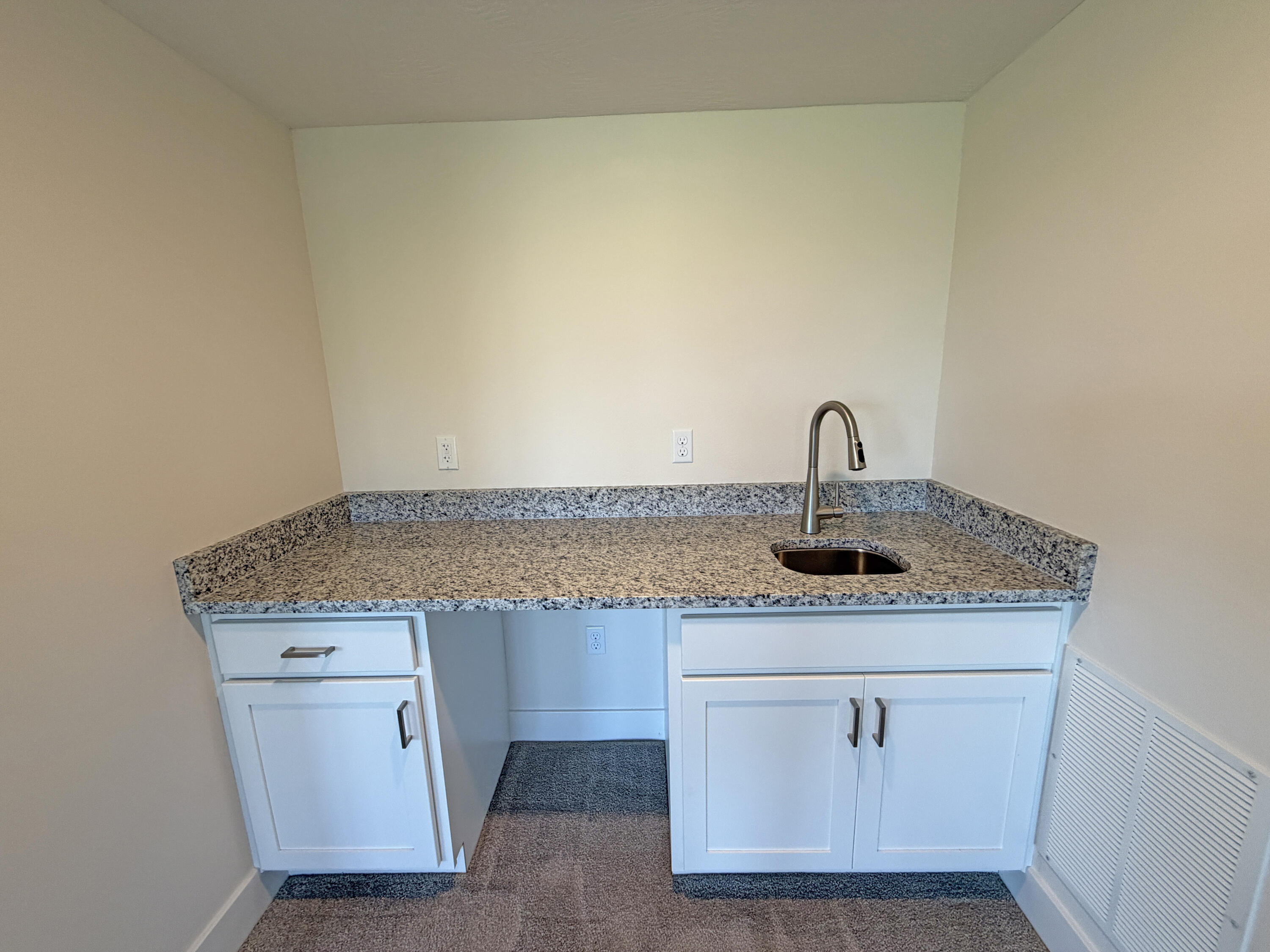 1293 North Maxine Avenue Property Photo 20