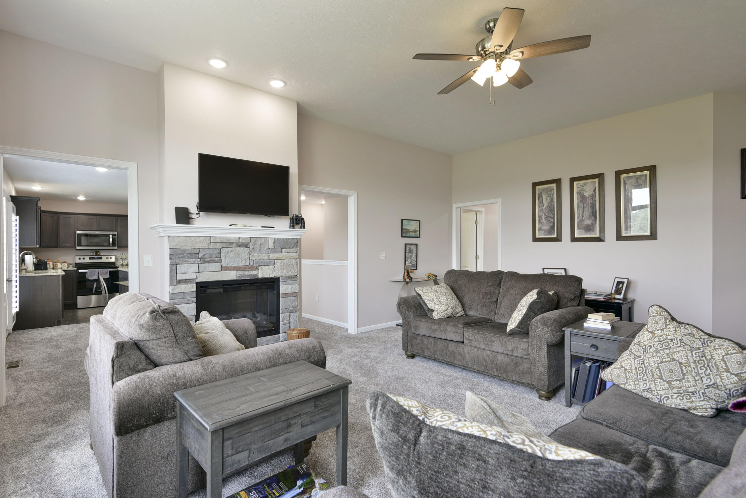 880 Black Forest Lane Property Photo 8