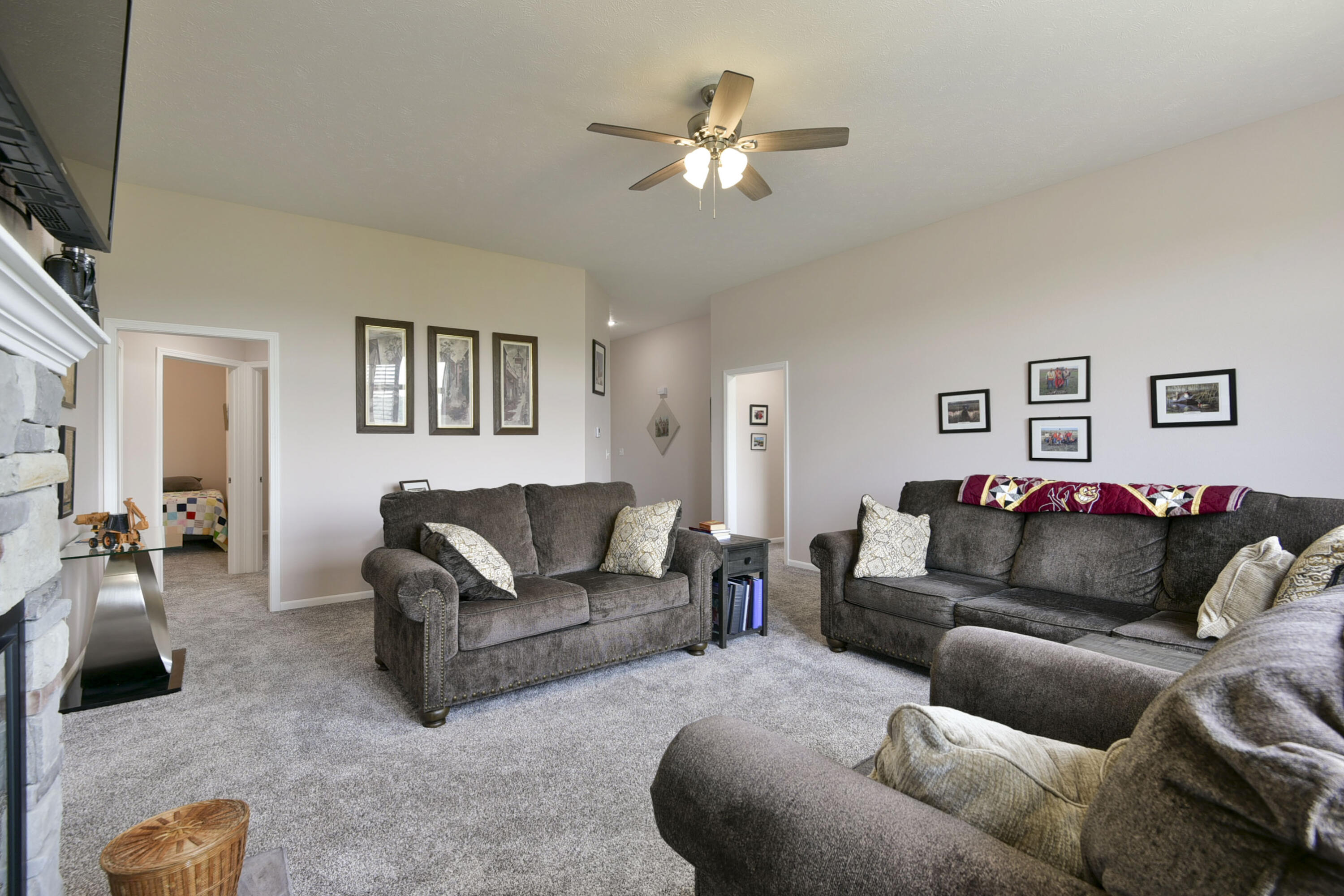 880 Black Forest Lane Property Photo 9