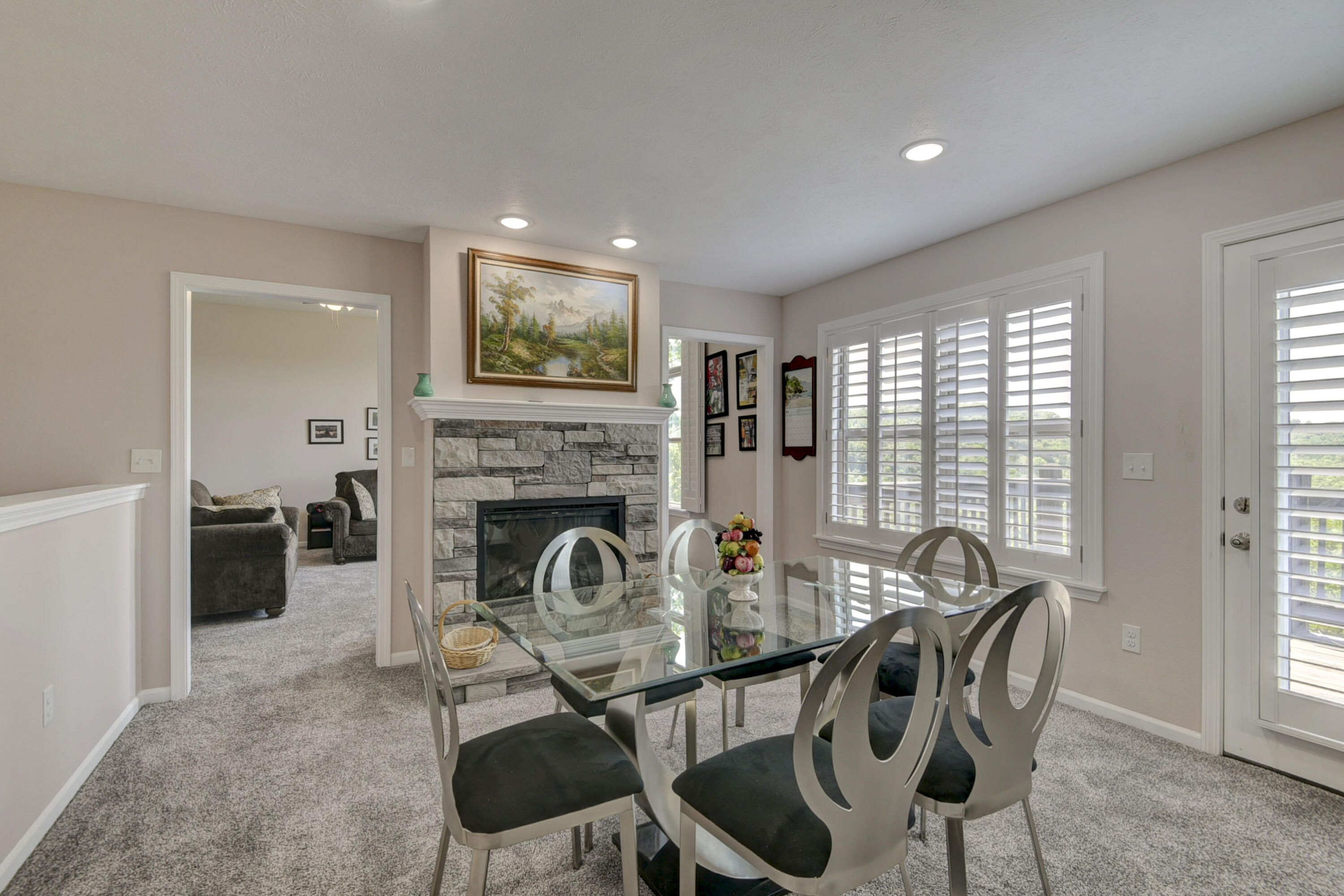 880 Black Forest Lane Property Photo 12