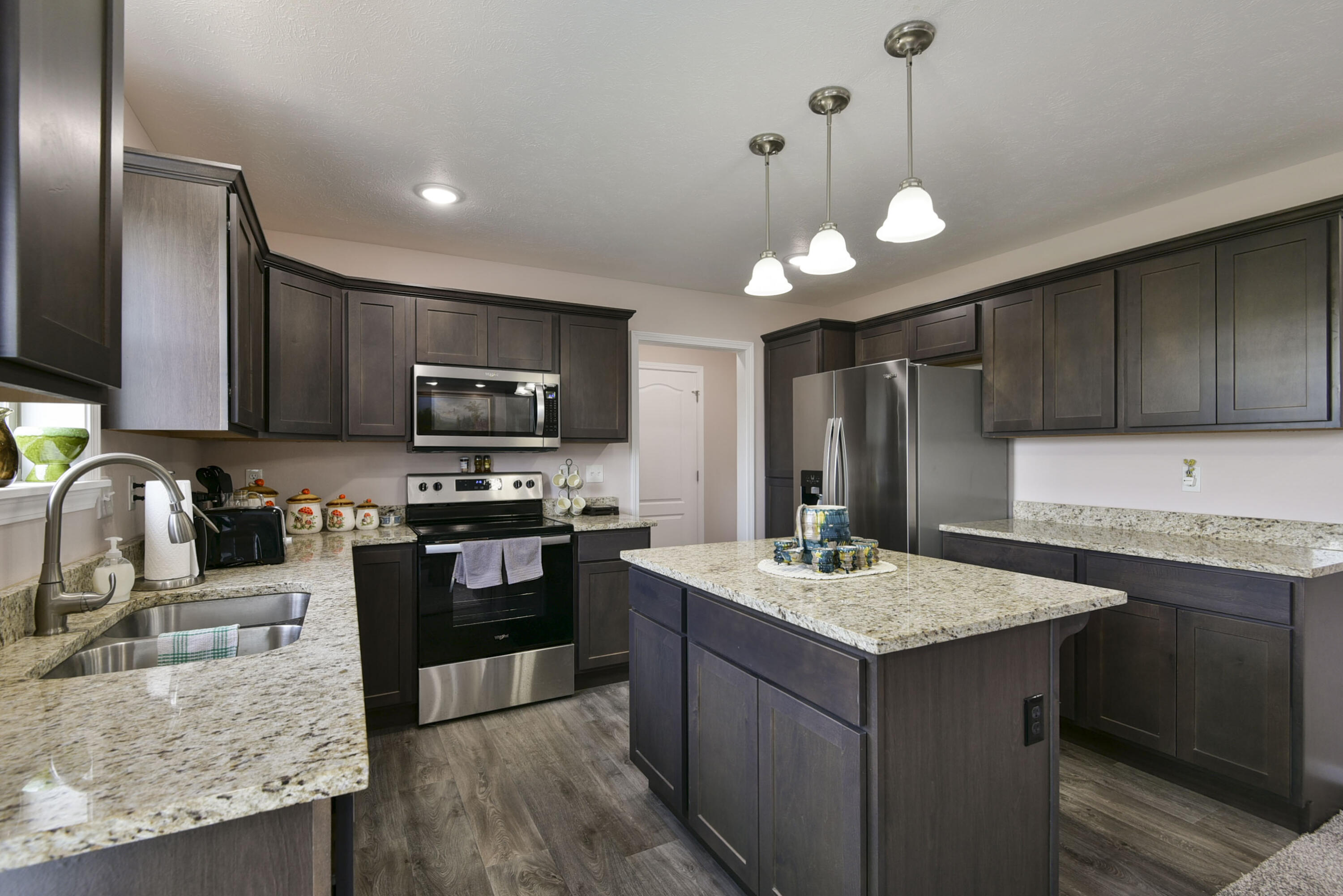 880 Black Forest Lane Property Photo 14