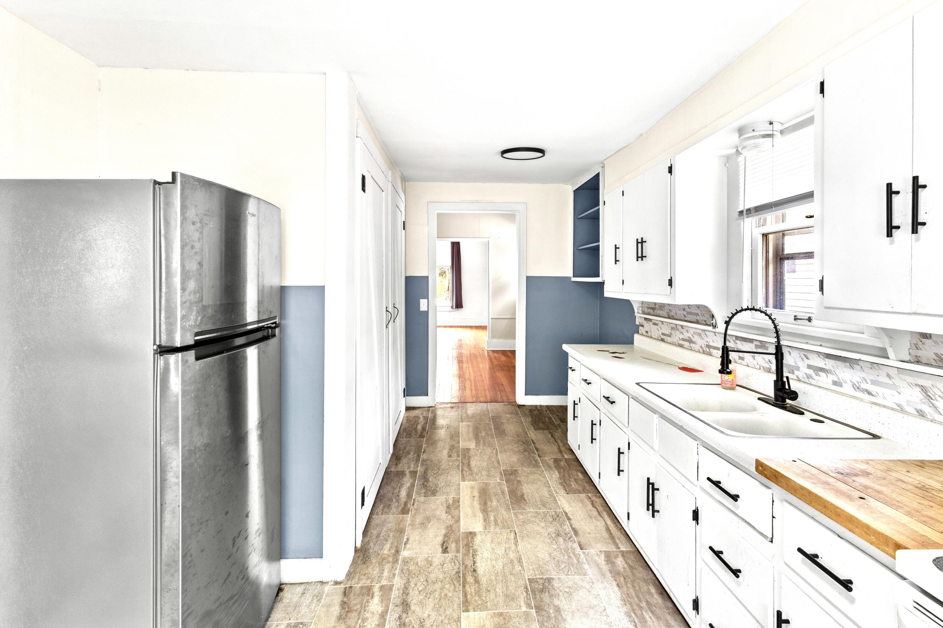 611 8th Street Property Photo 5