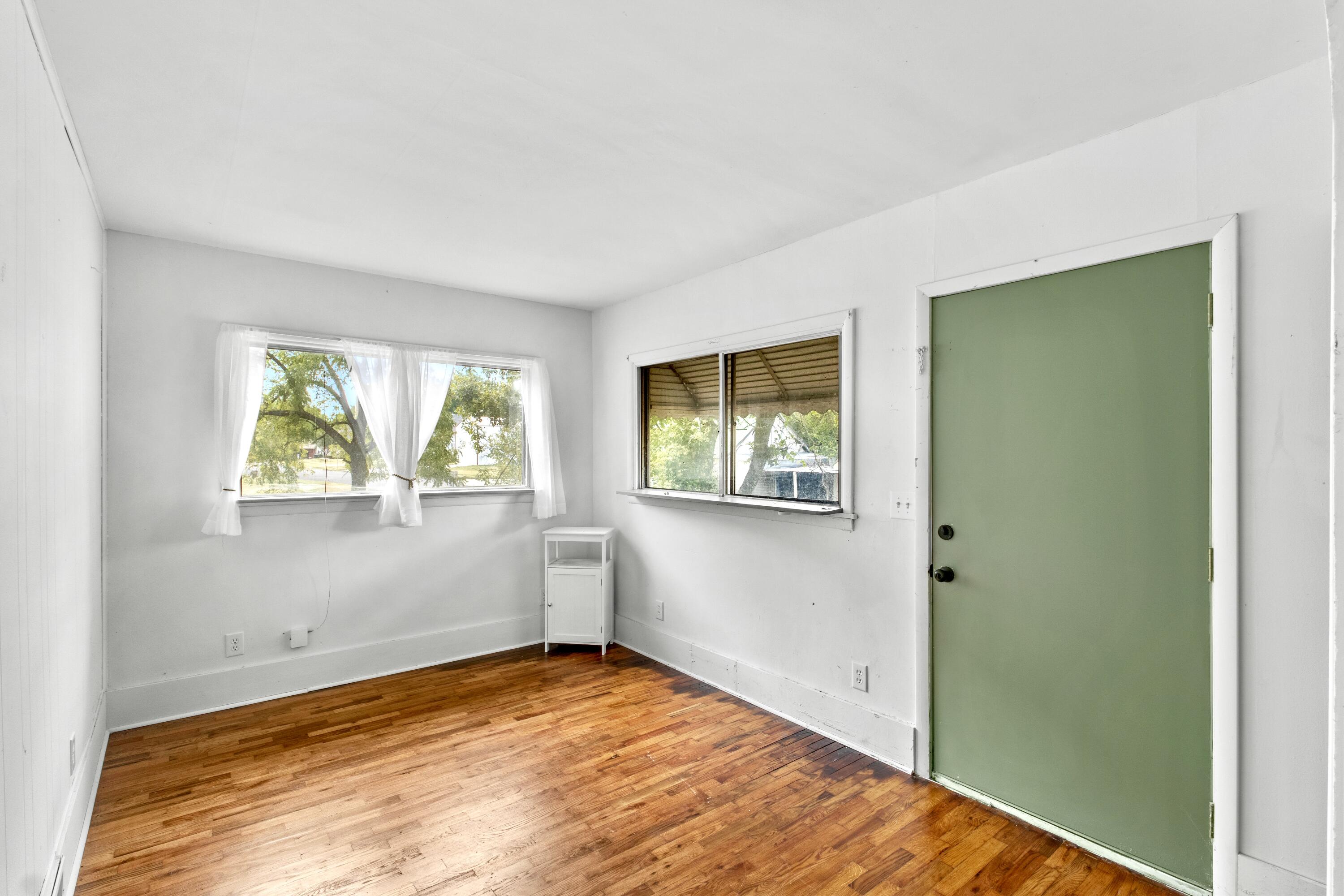 611 8th Street Property Photo 8