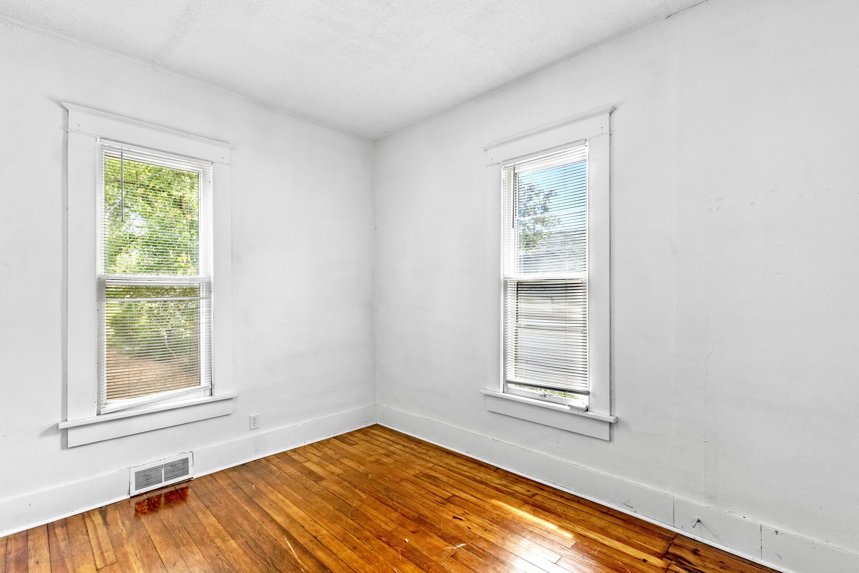 611 8th Street Property Photo 11