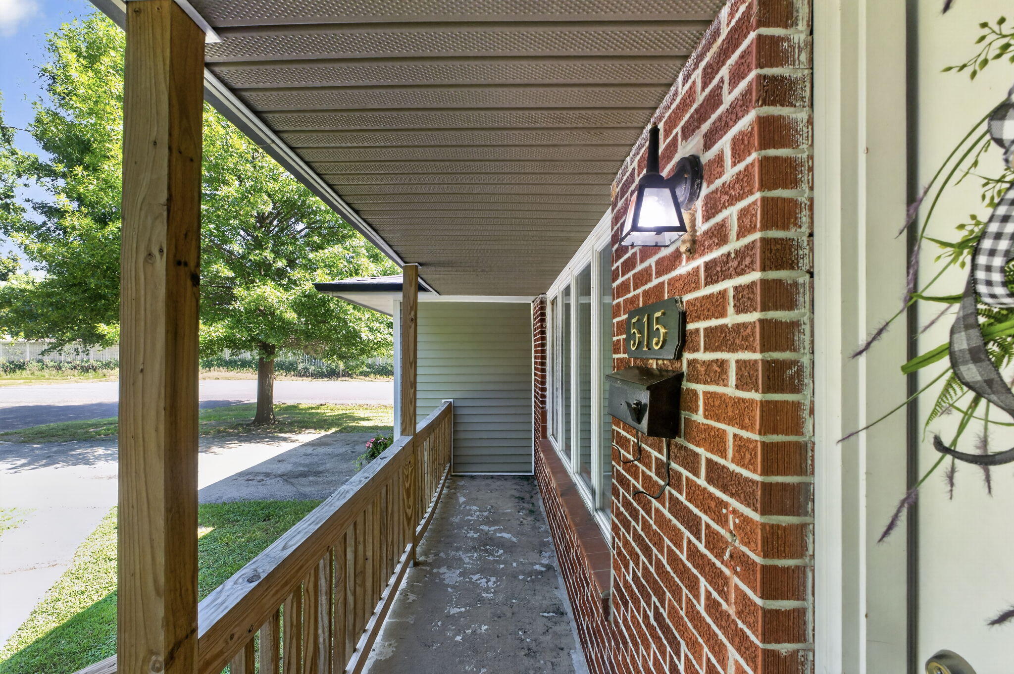 515 Grand Street Property Photo 4