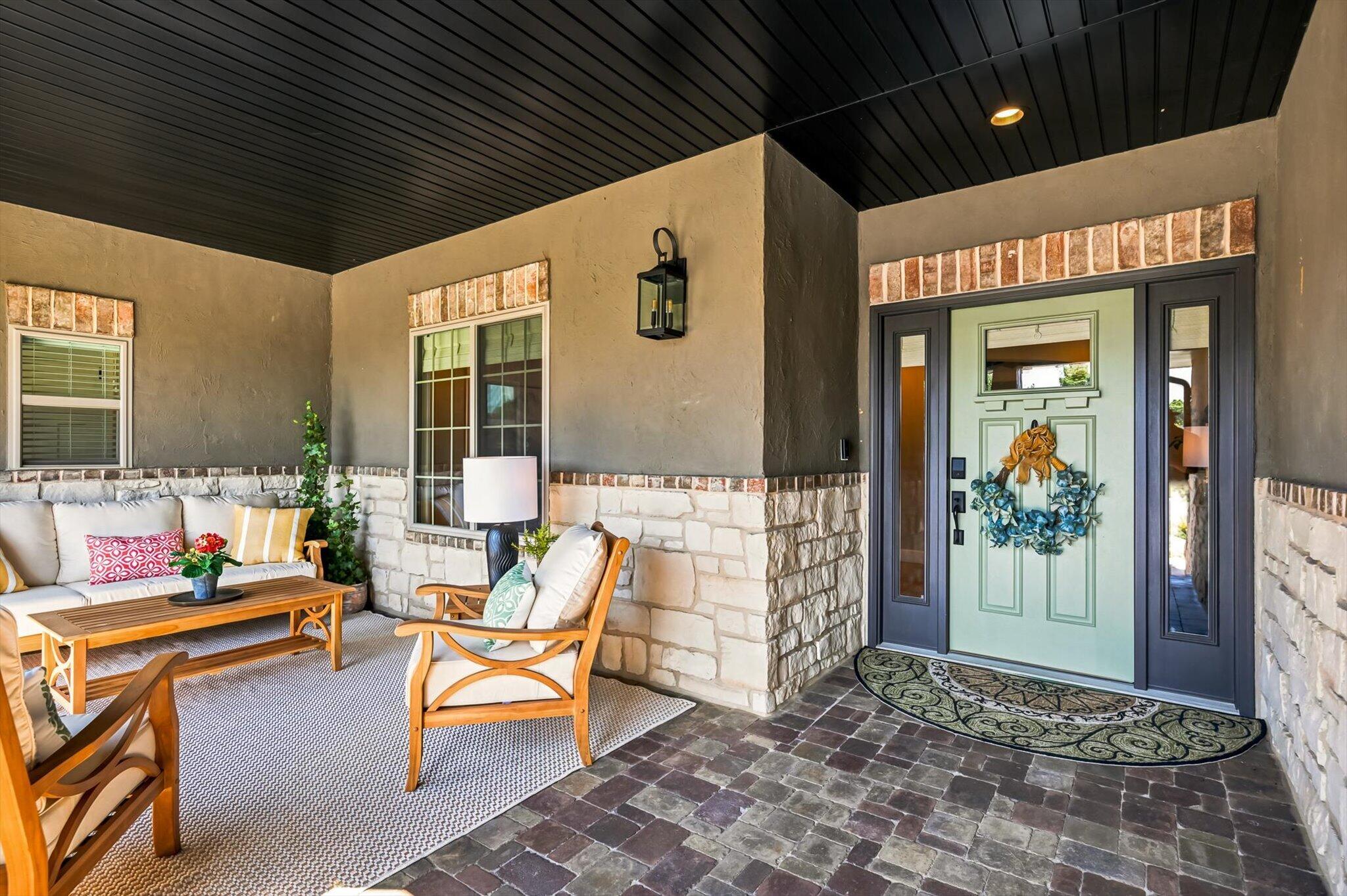 210 Whispery Lane Property Photo 9