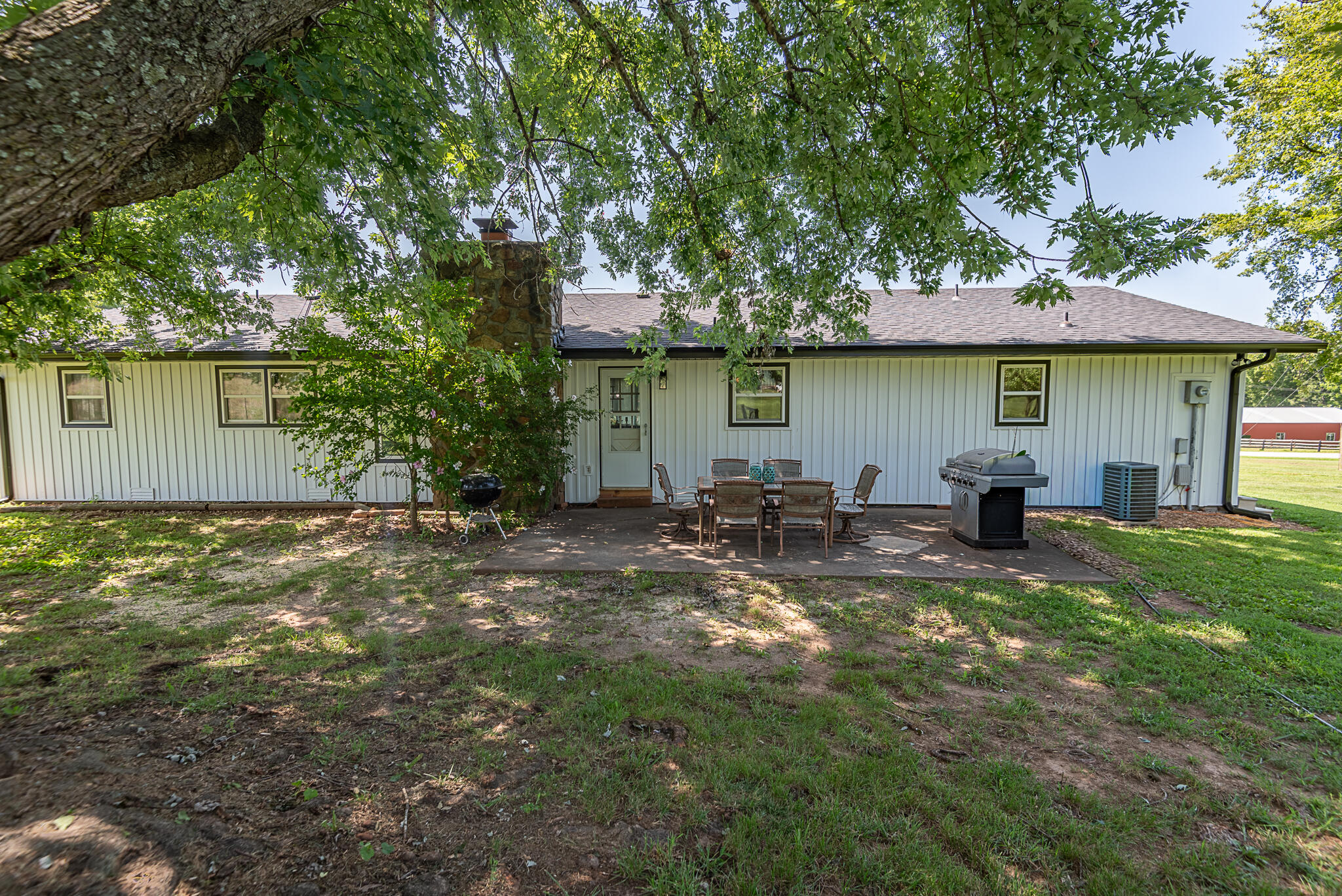 1905 East Webb Road Property Photo 10
