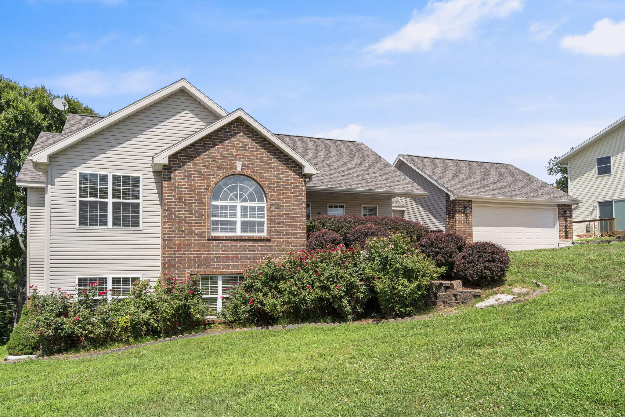 48 Irish Hills Boulevard Property Photo 3