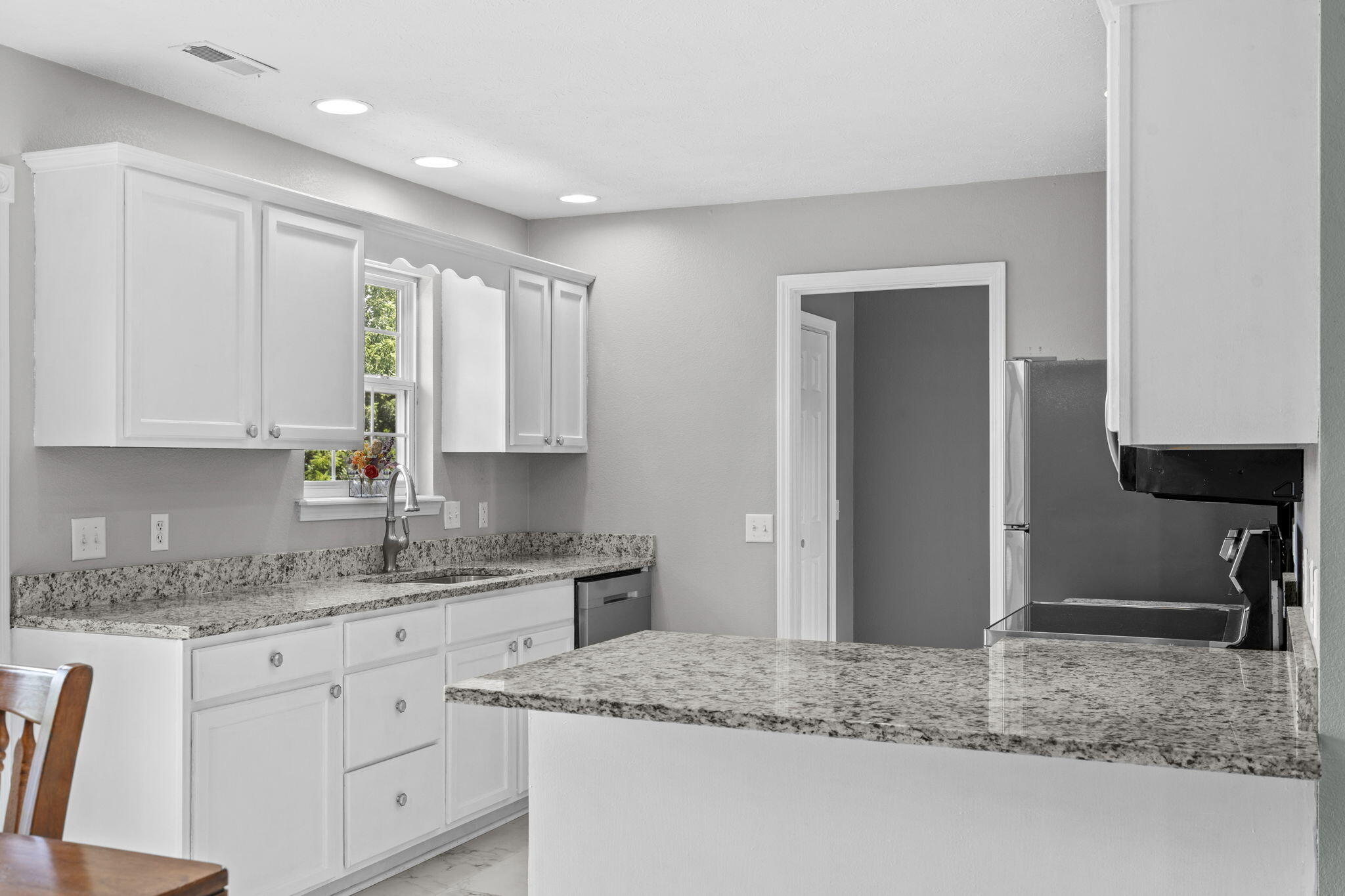 48 Irish Hills Boulevard Property Photo 14