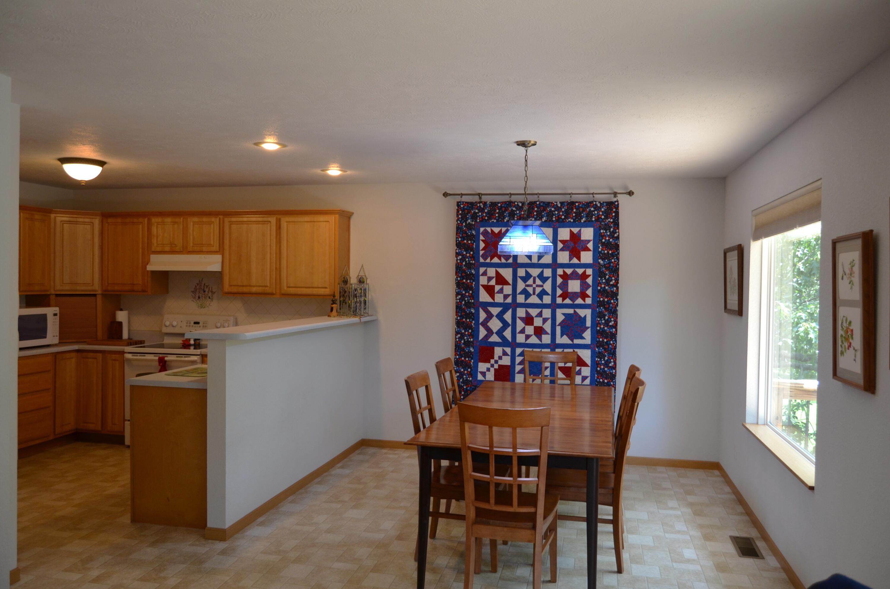 160 Micahs Xing Property Photo 7