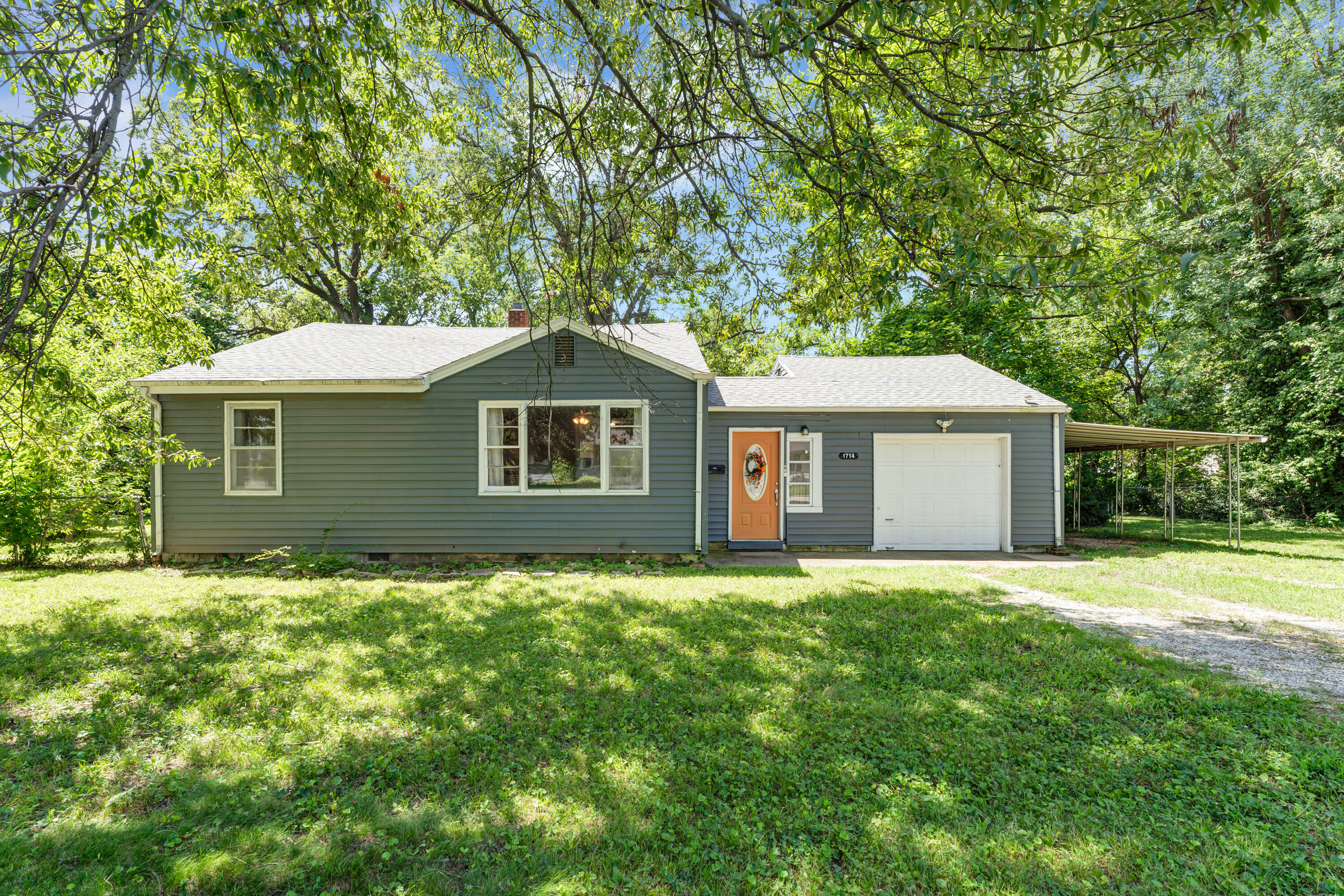1714 West Scott Street Property Photo 6