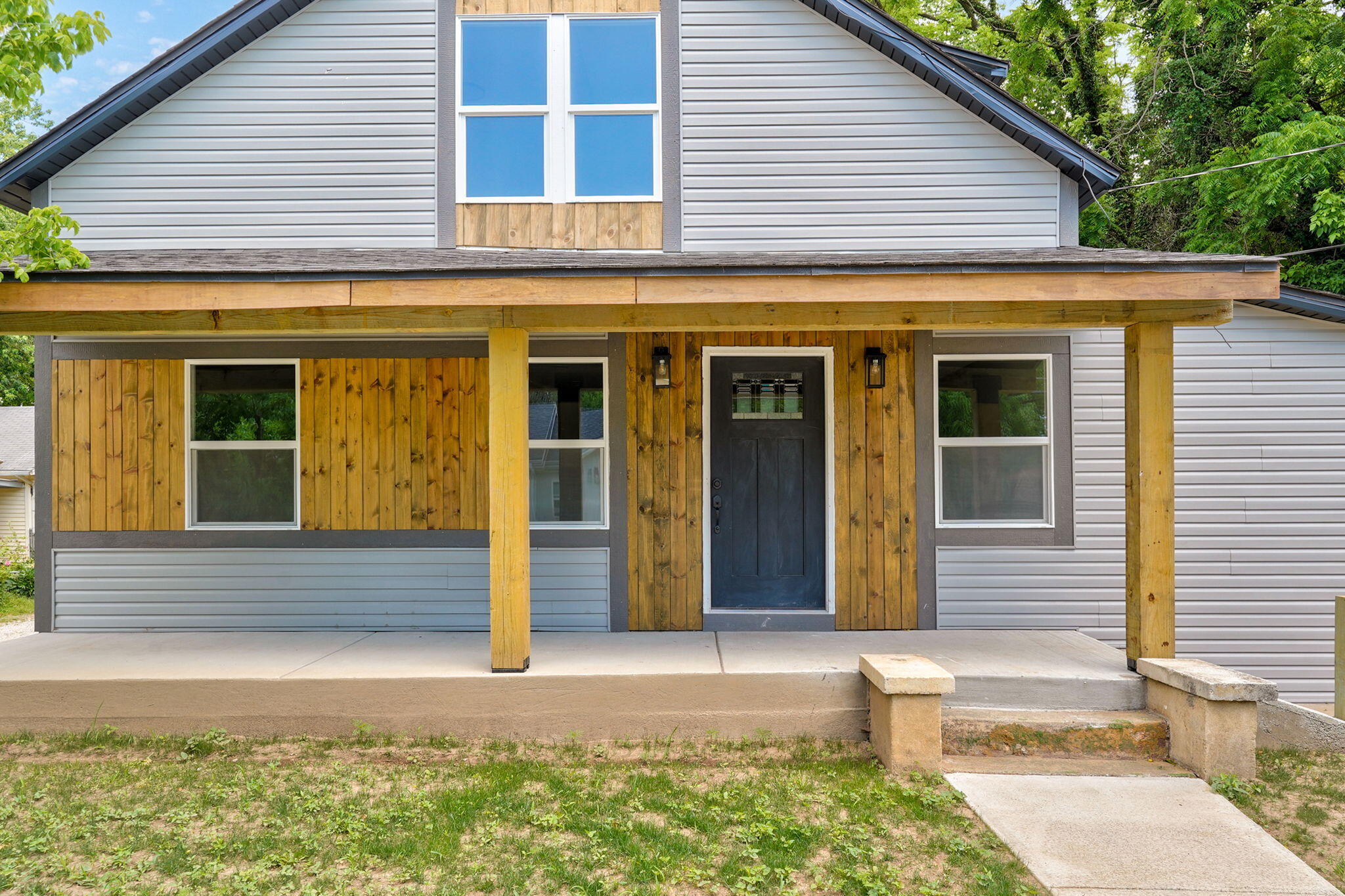 1616 North Hampton Avenue Property Photo 3