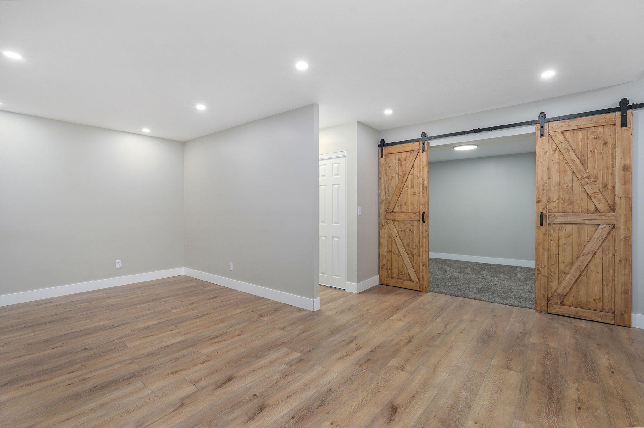 1616 North Hampton Avenue Property Photo 7