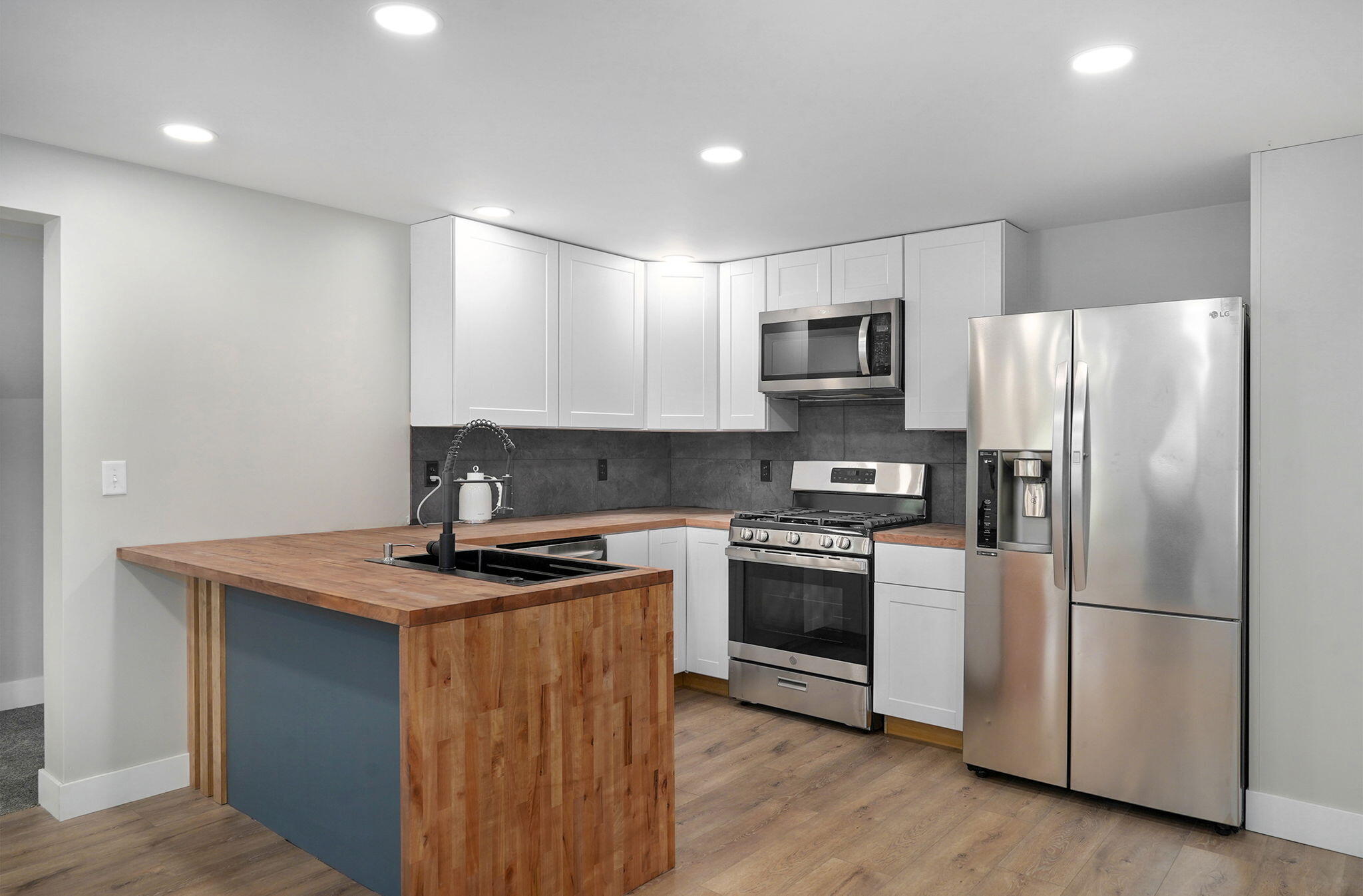 1616 North Hampton Avenue Property Photo 12