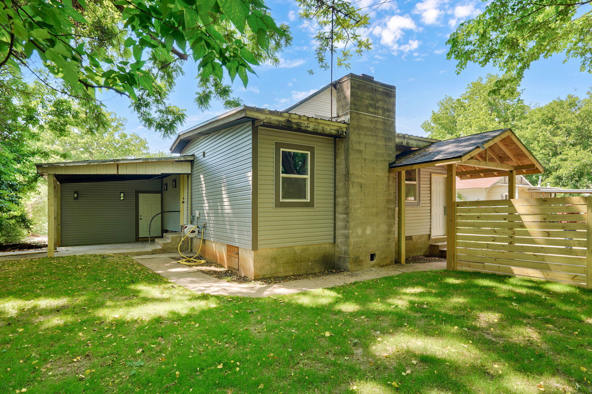 1616 North Hampton Avenue Property Photo 28
