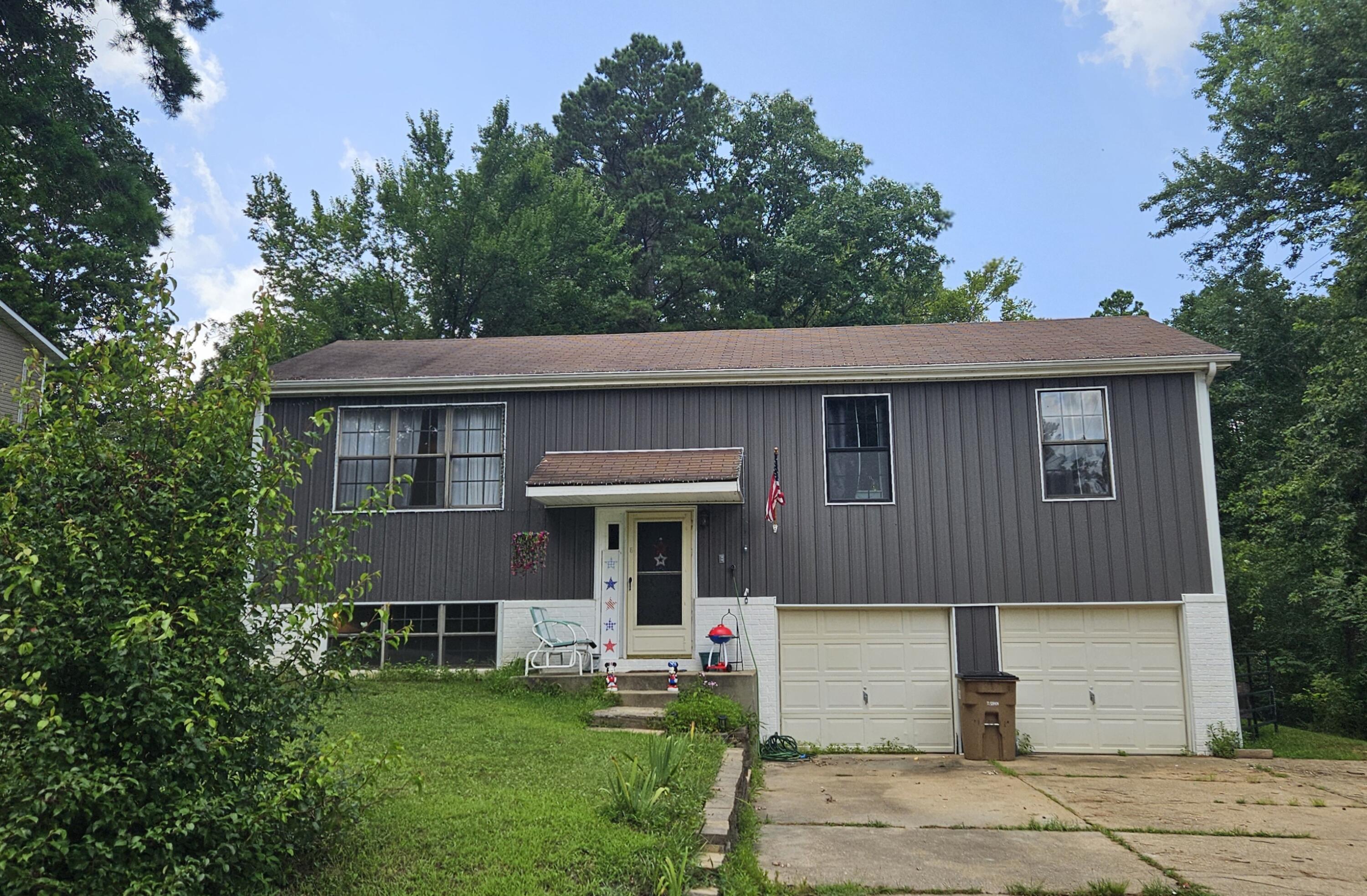 525 Skyview Drive Property Photo 2