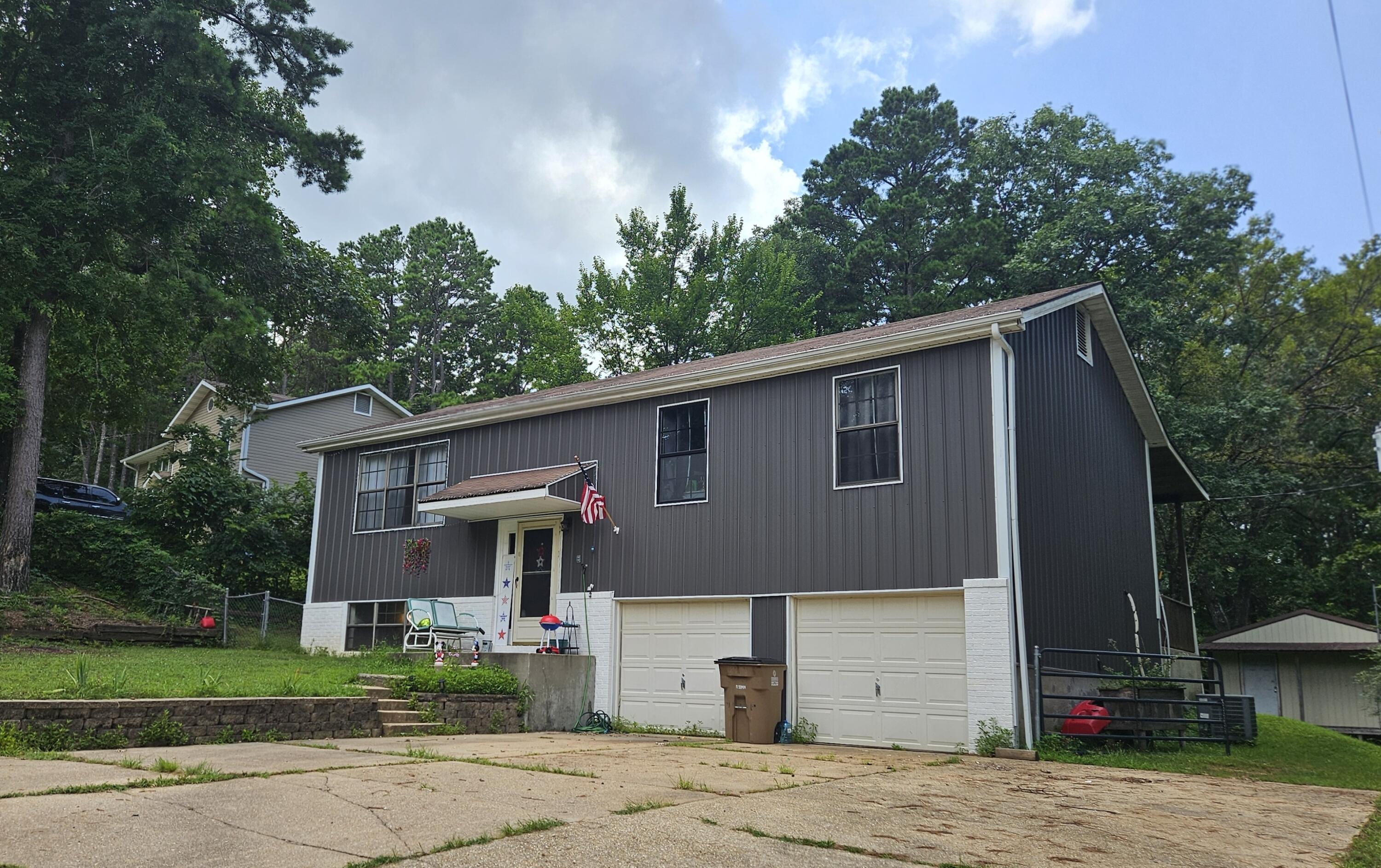 525 Skyview Drive Property Photo 3