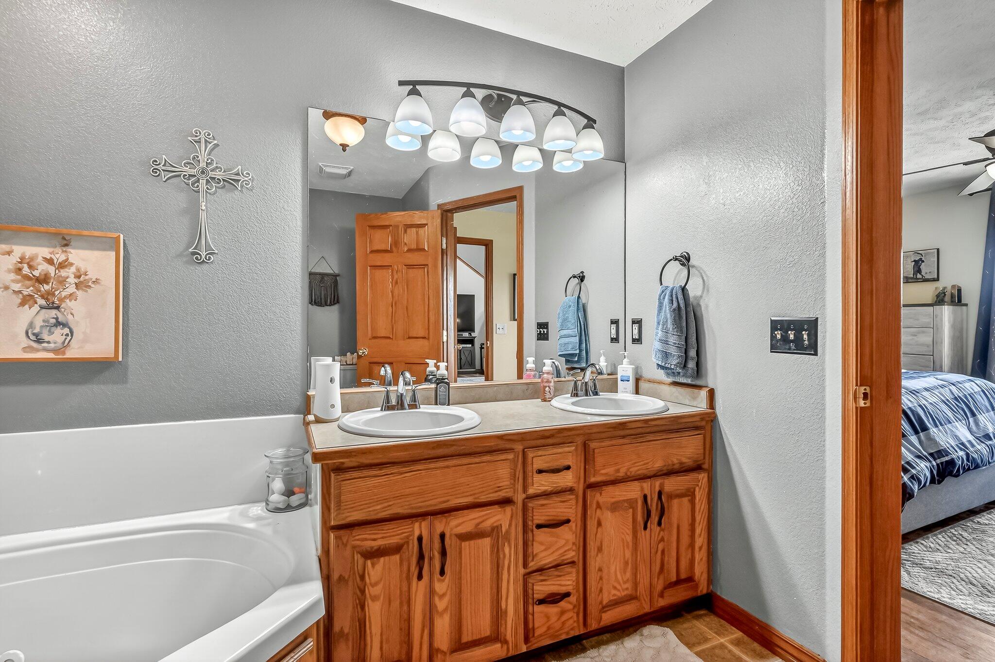 1519 East 515th Road Property Photo 16