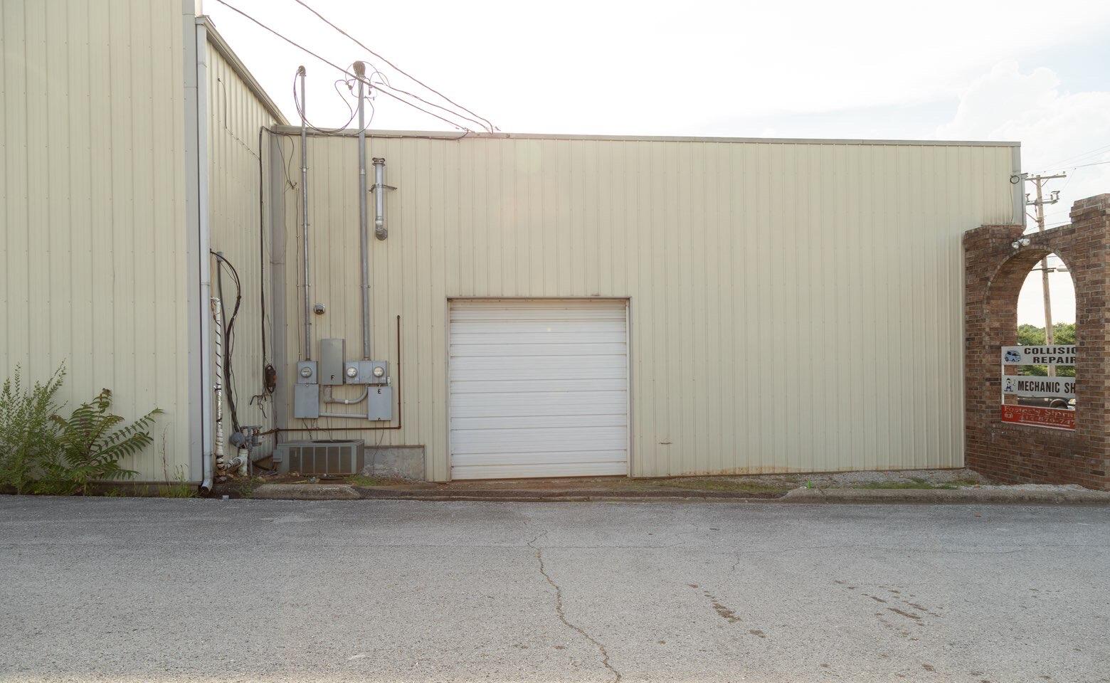 118 East Davis Street Property Photo 3