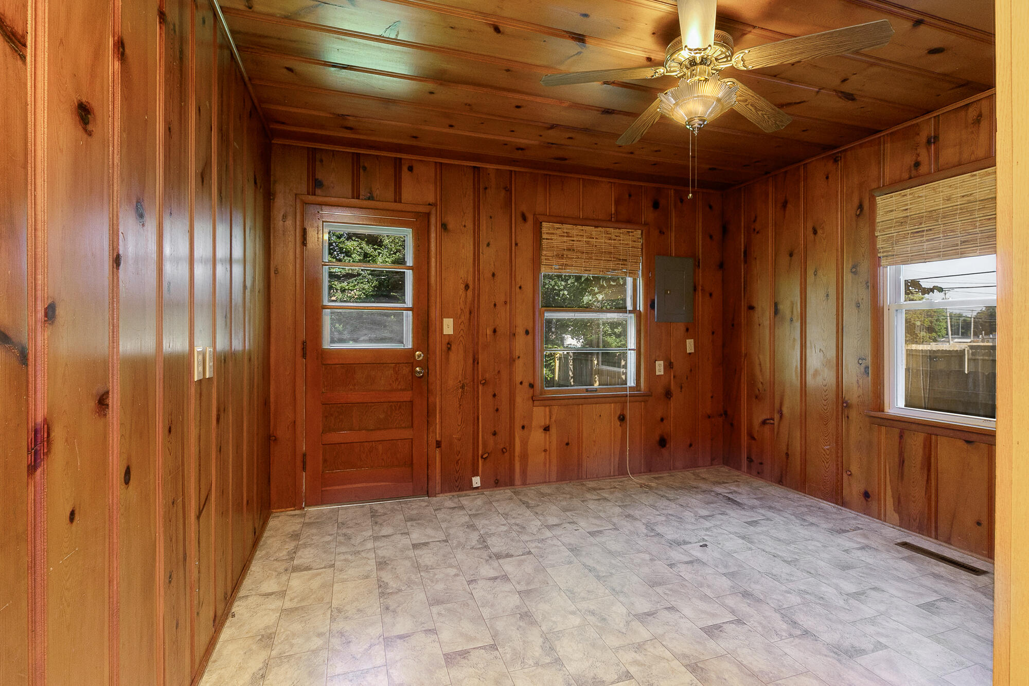 1909 South Pickwick Avenue Property Photo 10