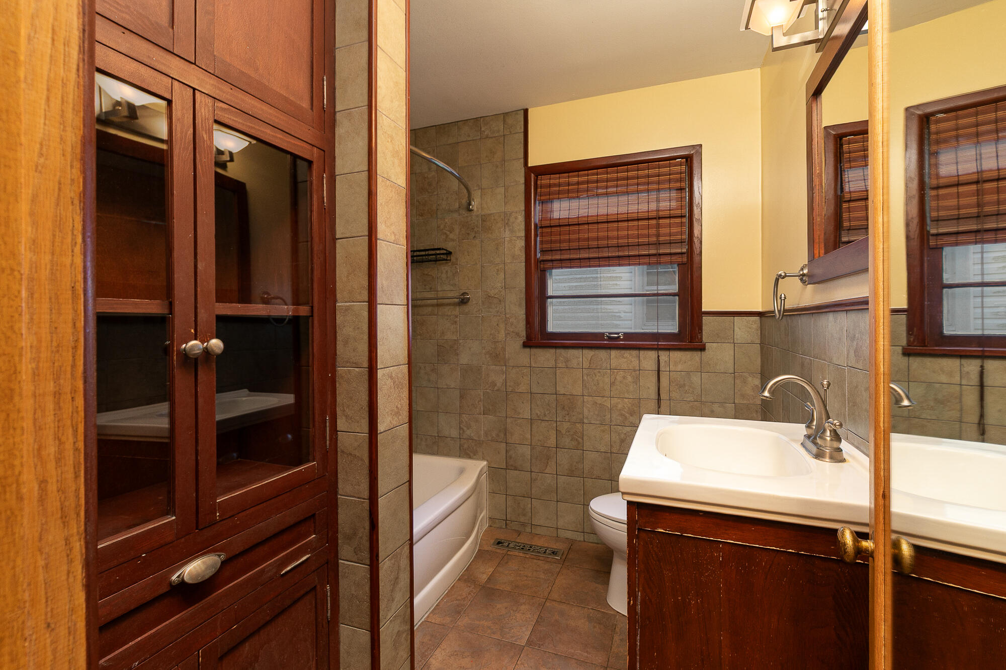 1909 South Pickwick Avenue Property Photo 17