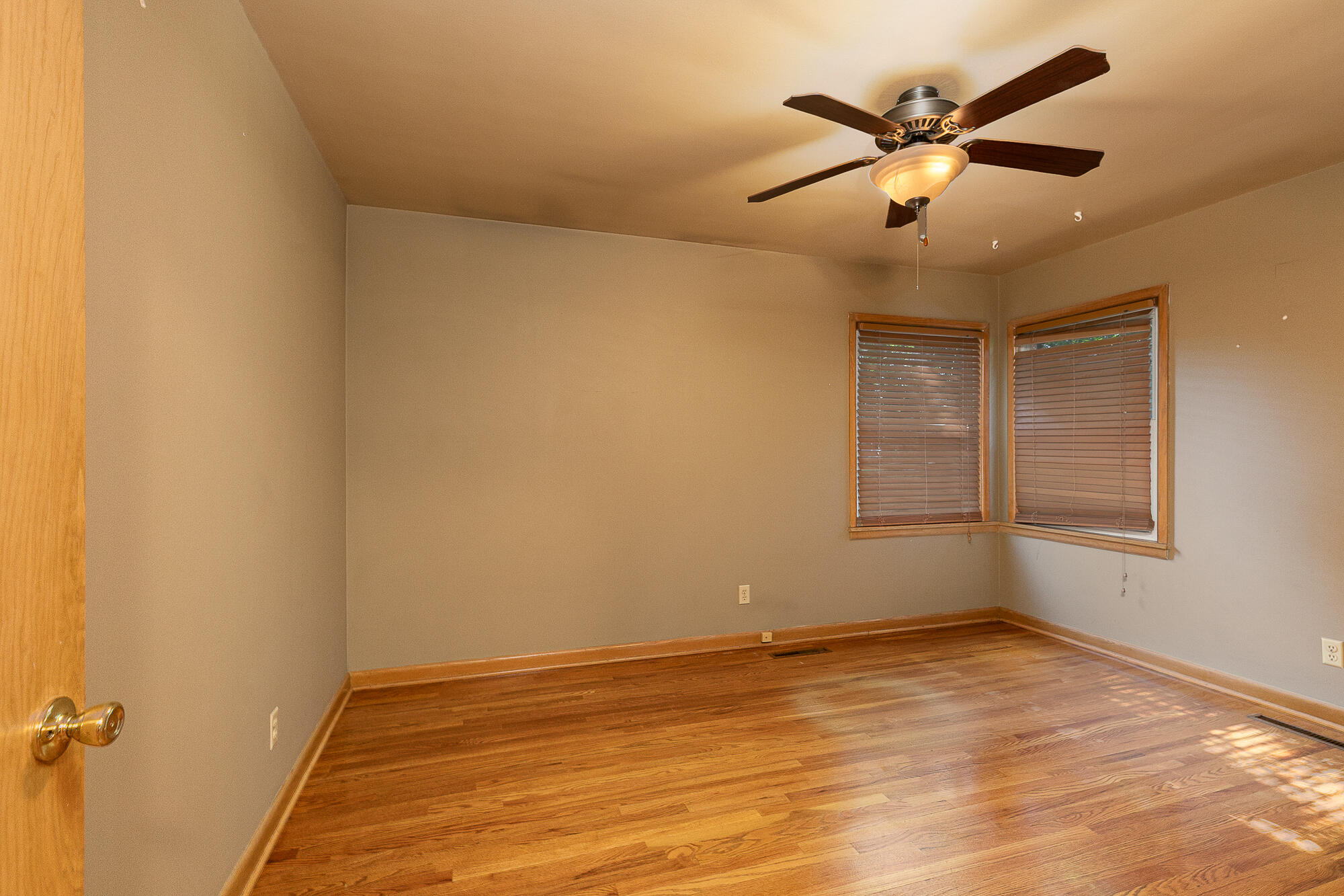 1909 South Pickwick Avenue Property Photo 19