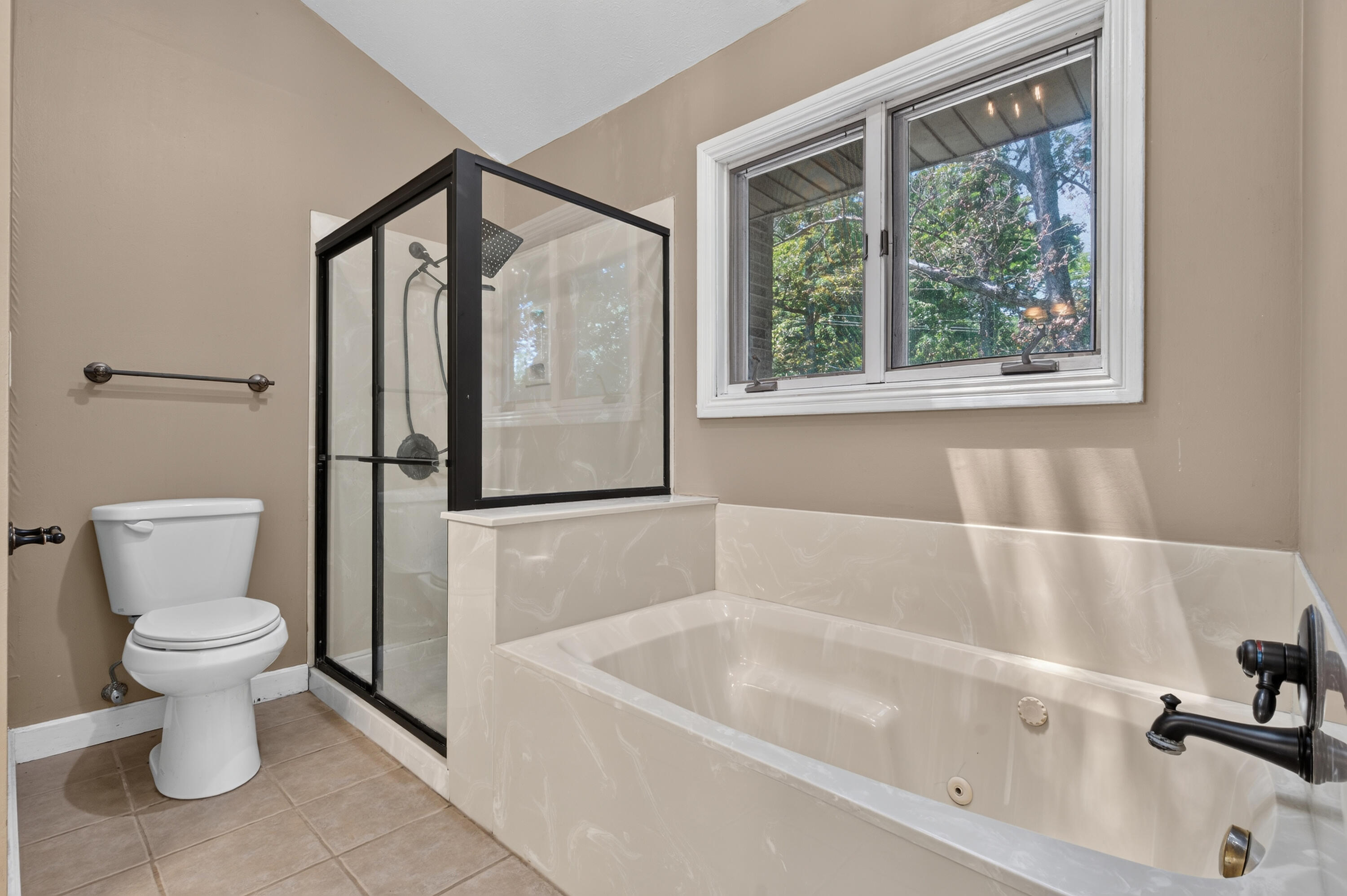 86 Westwood Drive Property Photo 11