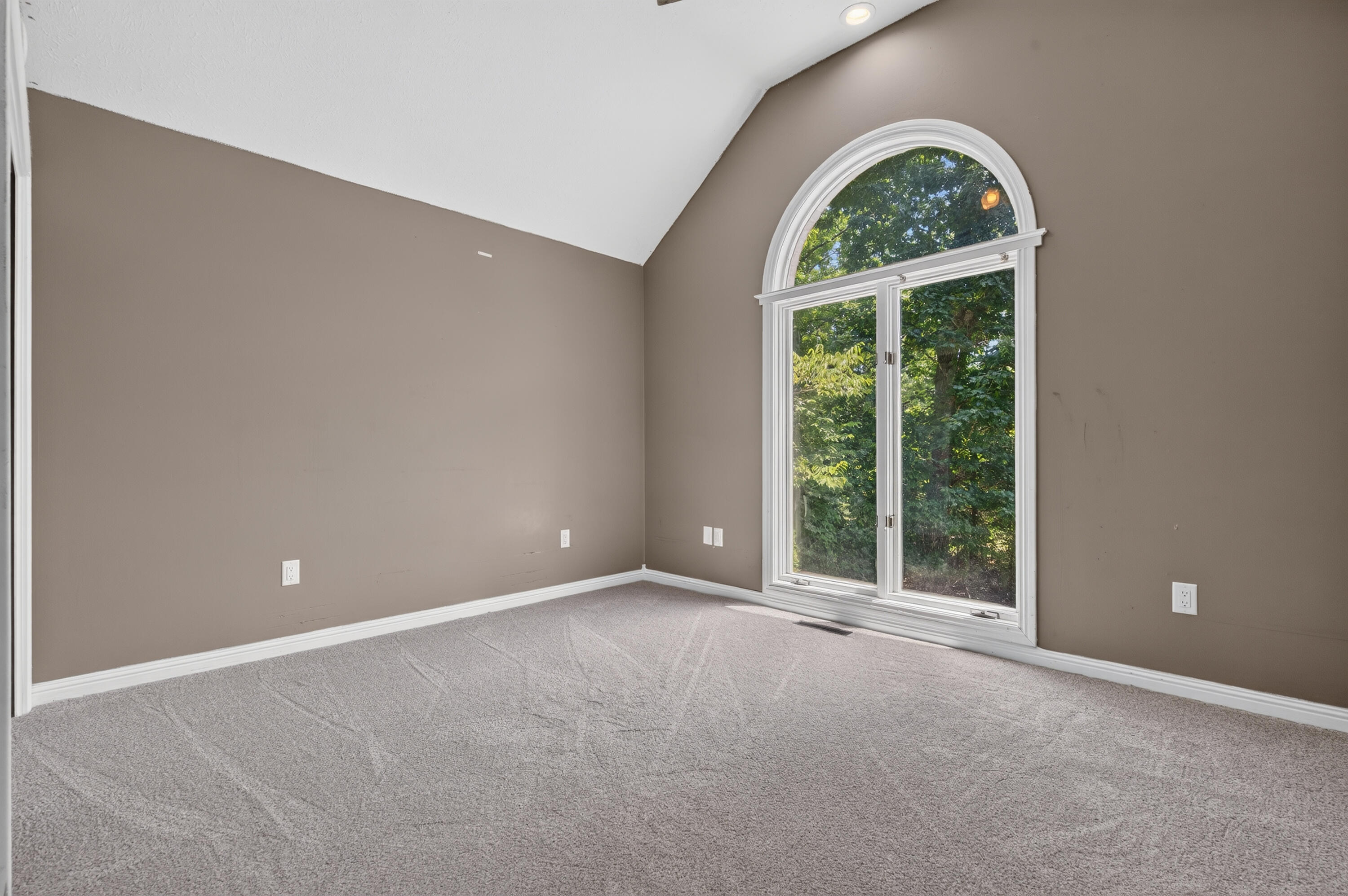 86 Westwood Drive Property Photo 13