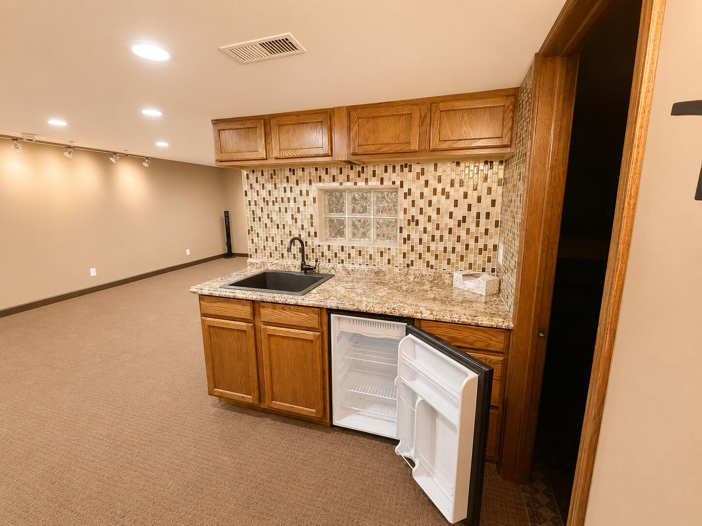 6001 South Farm Road 249 Property Photo 28