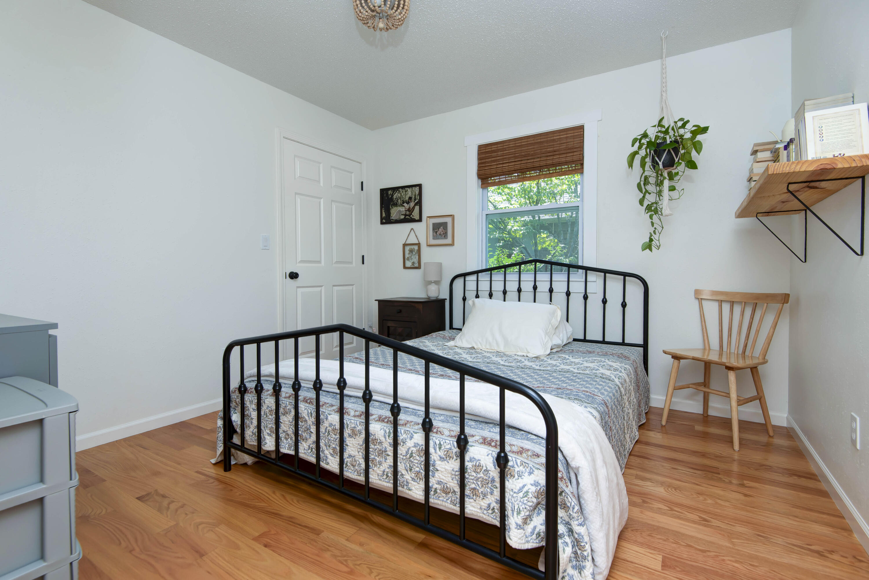 1705 East Vincent Drive Property Photo 7