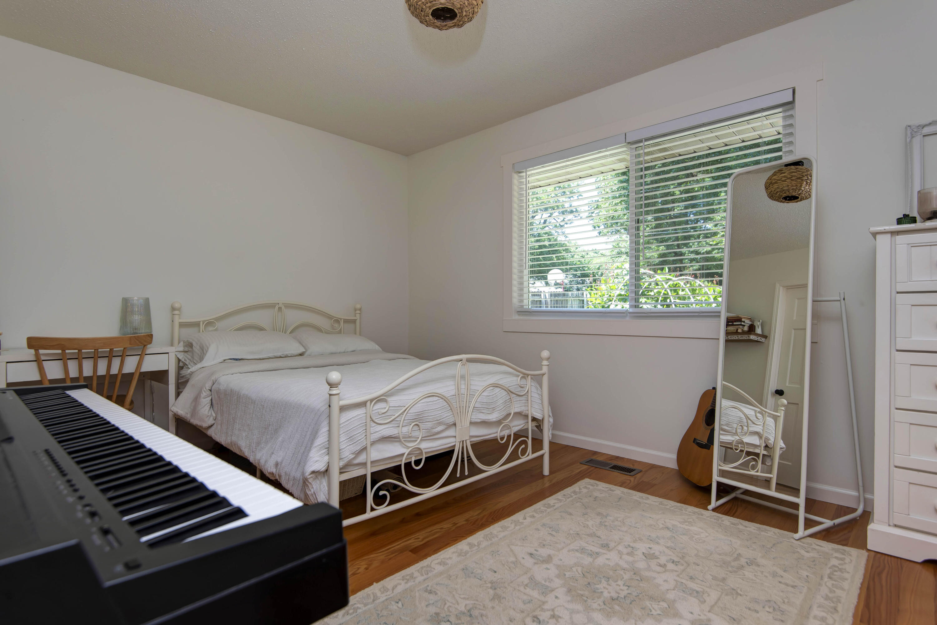 1705 East Vincent Drive Property Photo 10