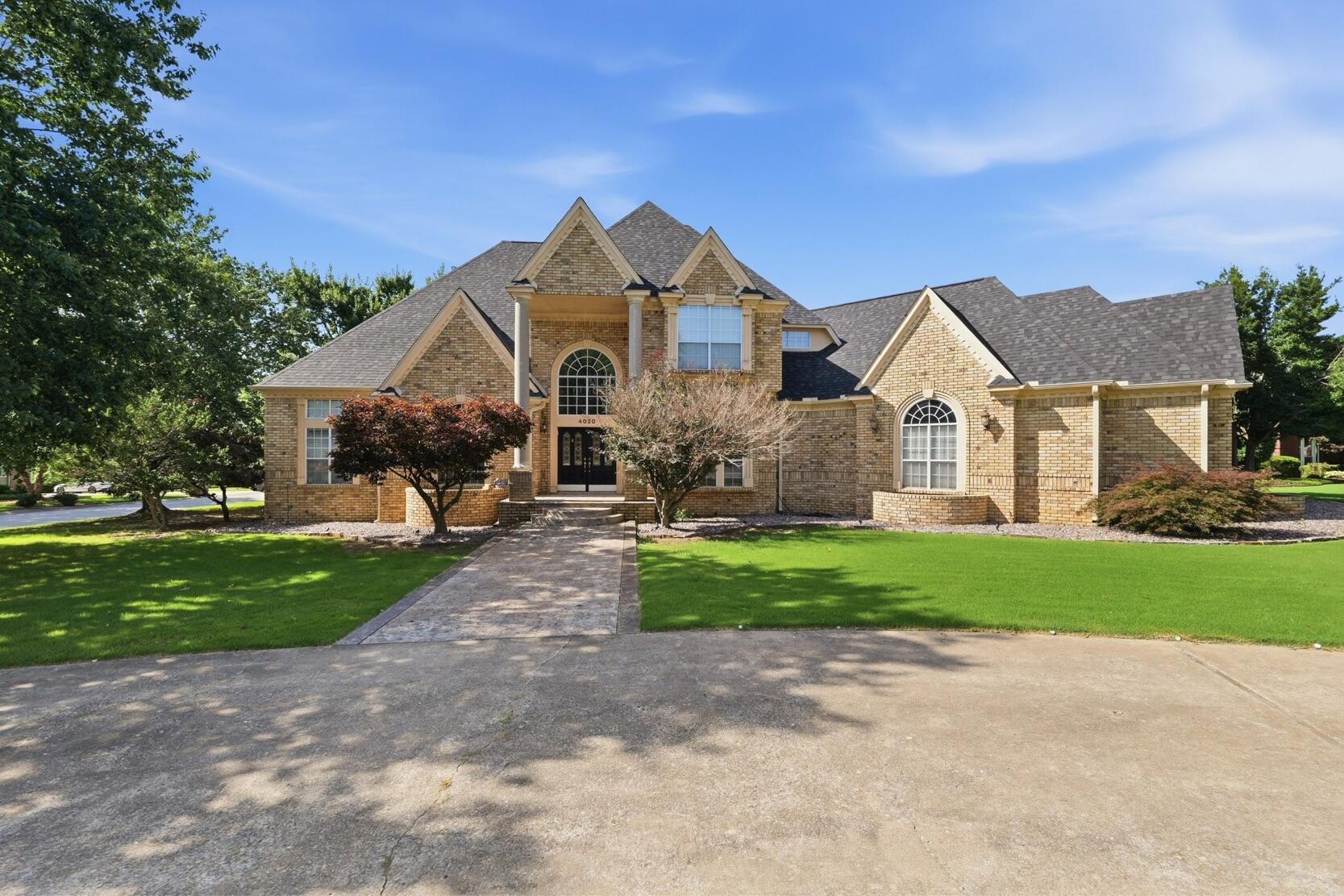 4020 Thornbury Drive