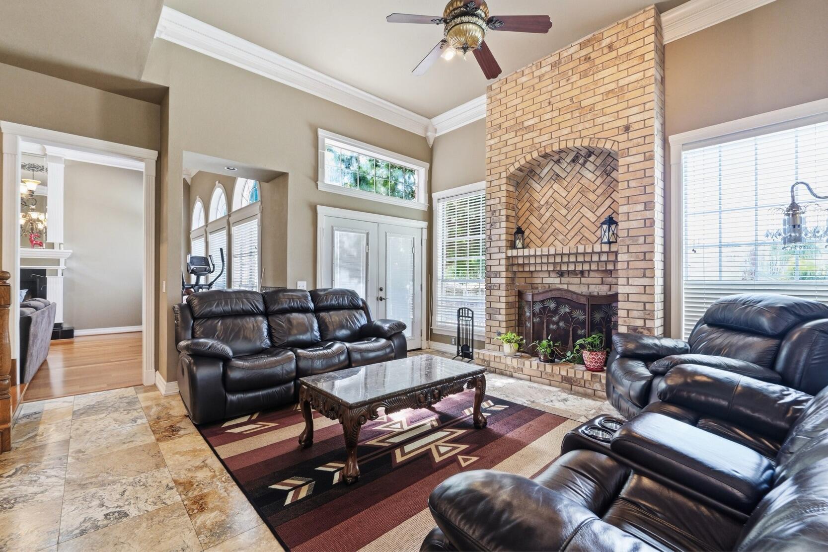 4020 Thornbury Drive Property Photo 16