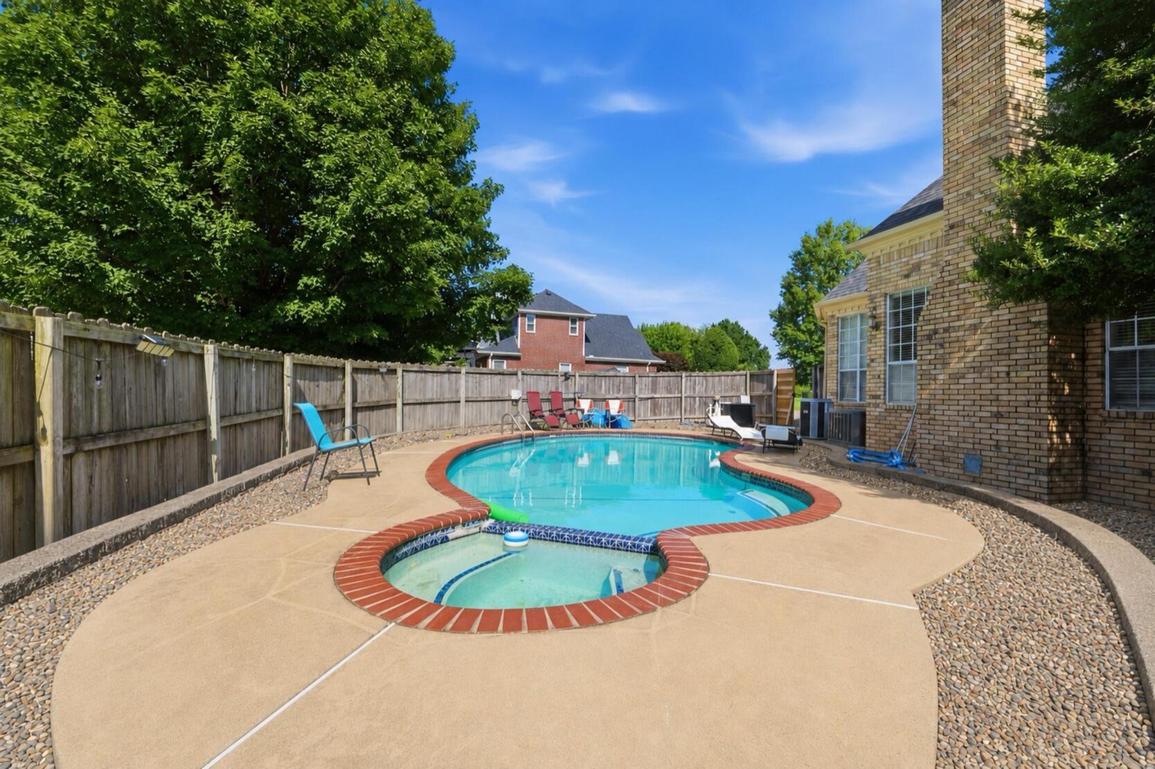 4020 Thornbury Drive Property Photo 41