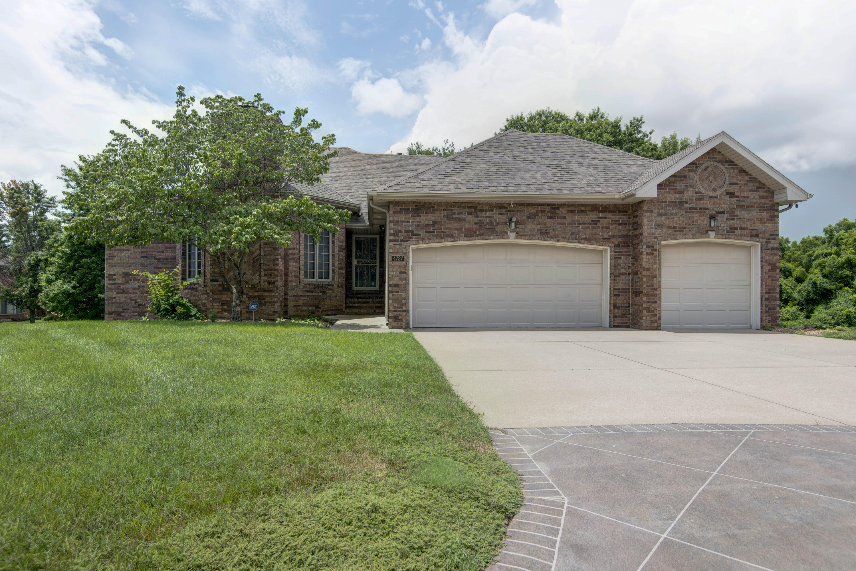 4727 South Kimbrough Avenue Property Photo 1