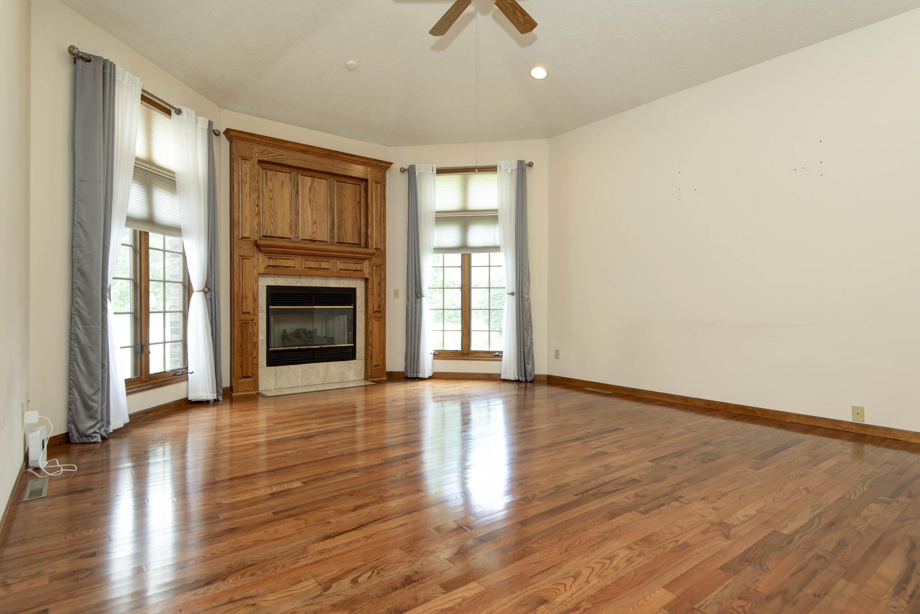 4727 South Kimbrough Avenue Property Photo 4