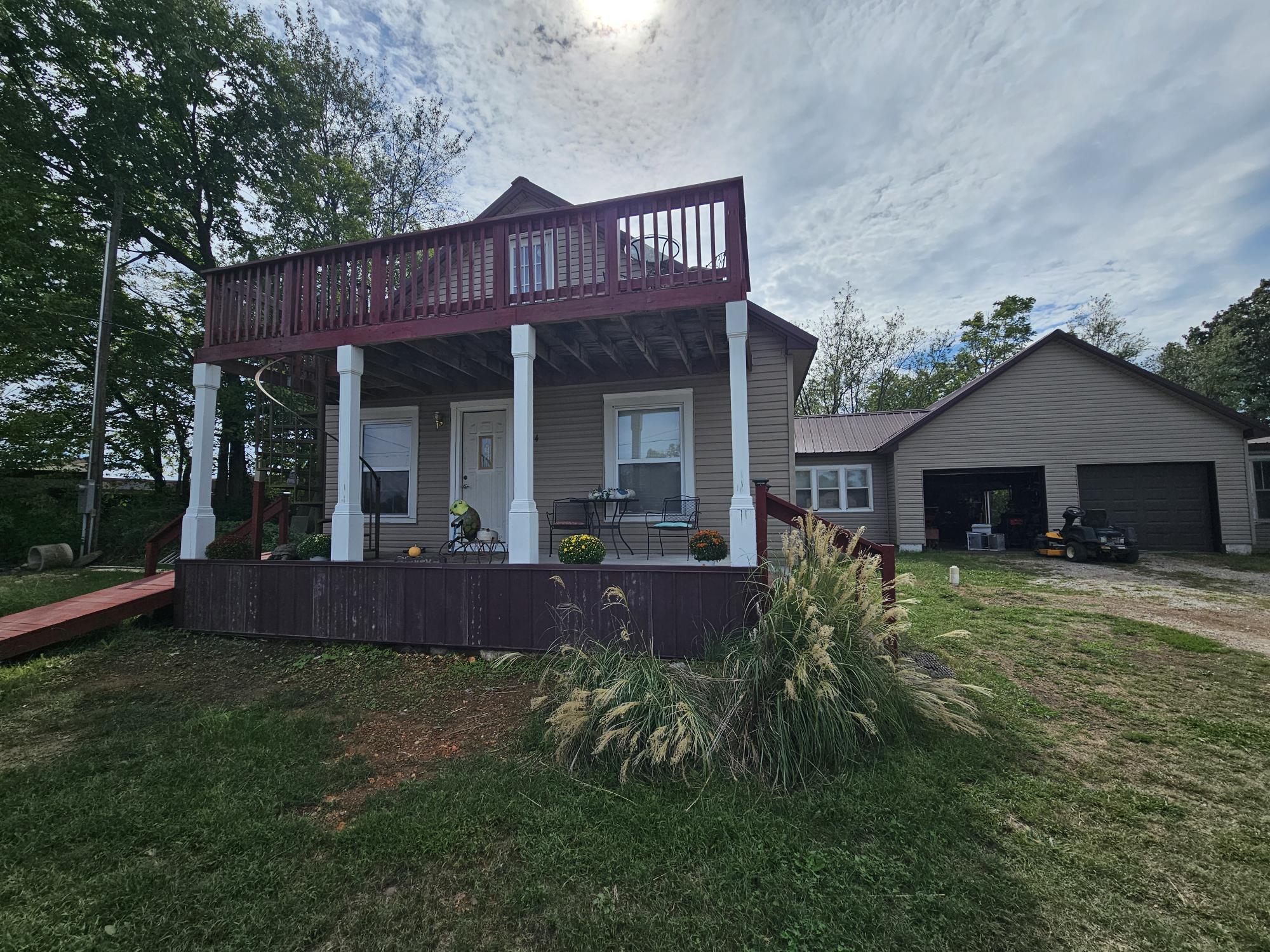 364 366 Phoenix Splitlog Road Property Photo 1