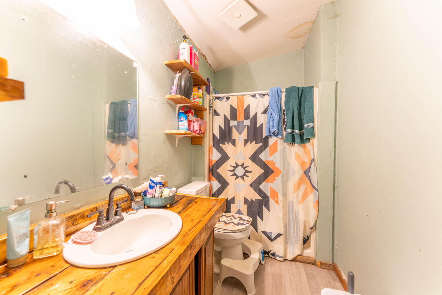 221 Woodridge Lane Property Photo 25