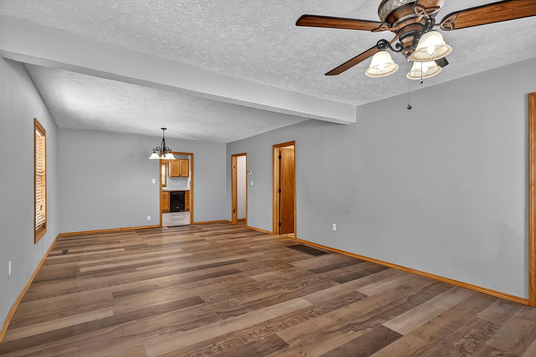 134 West College Street Property Photo 6