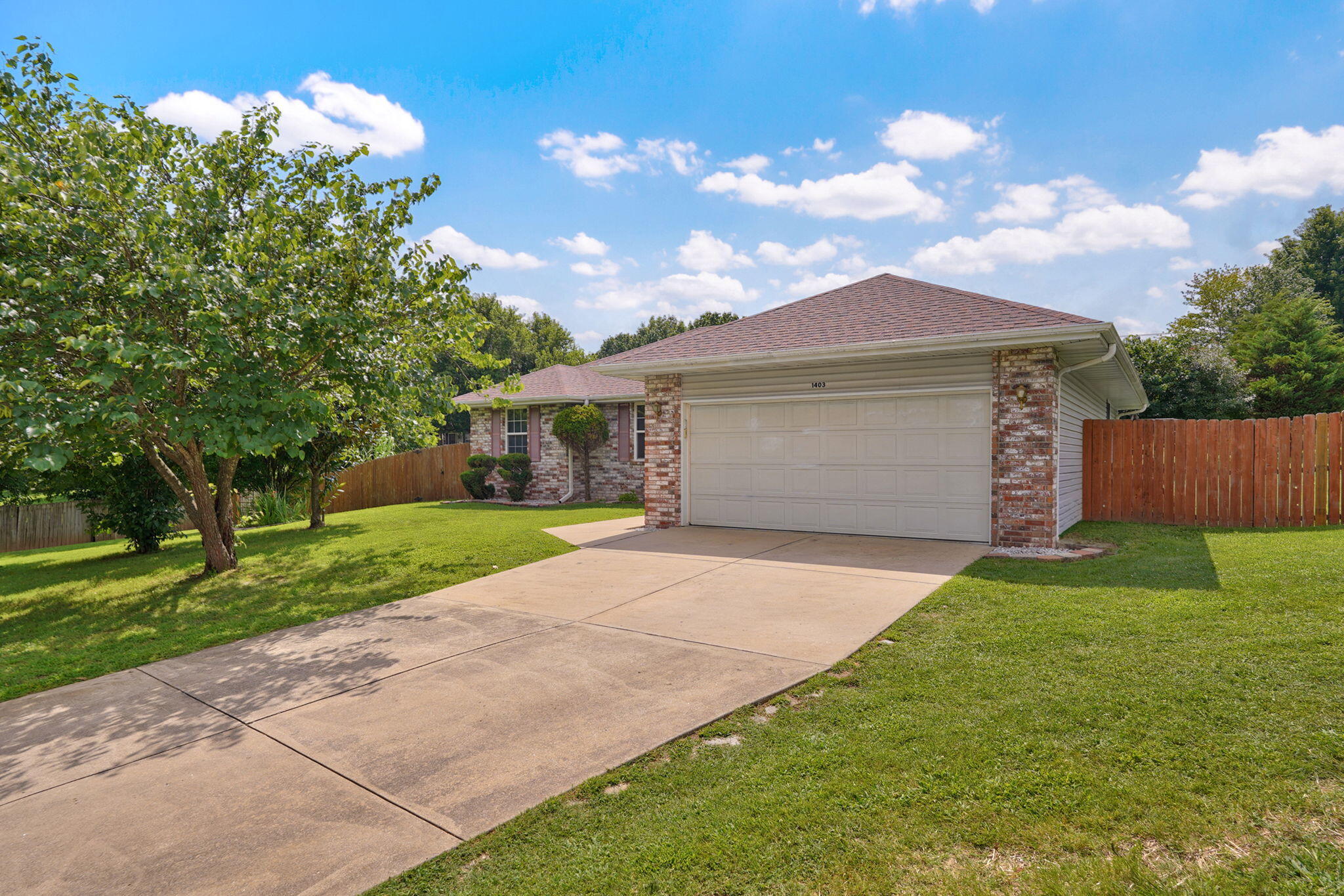 1403 Windsor Court Property Photo 1