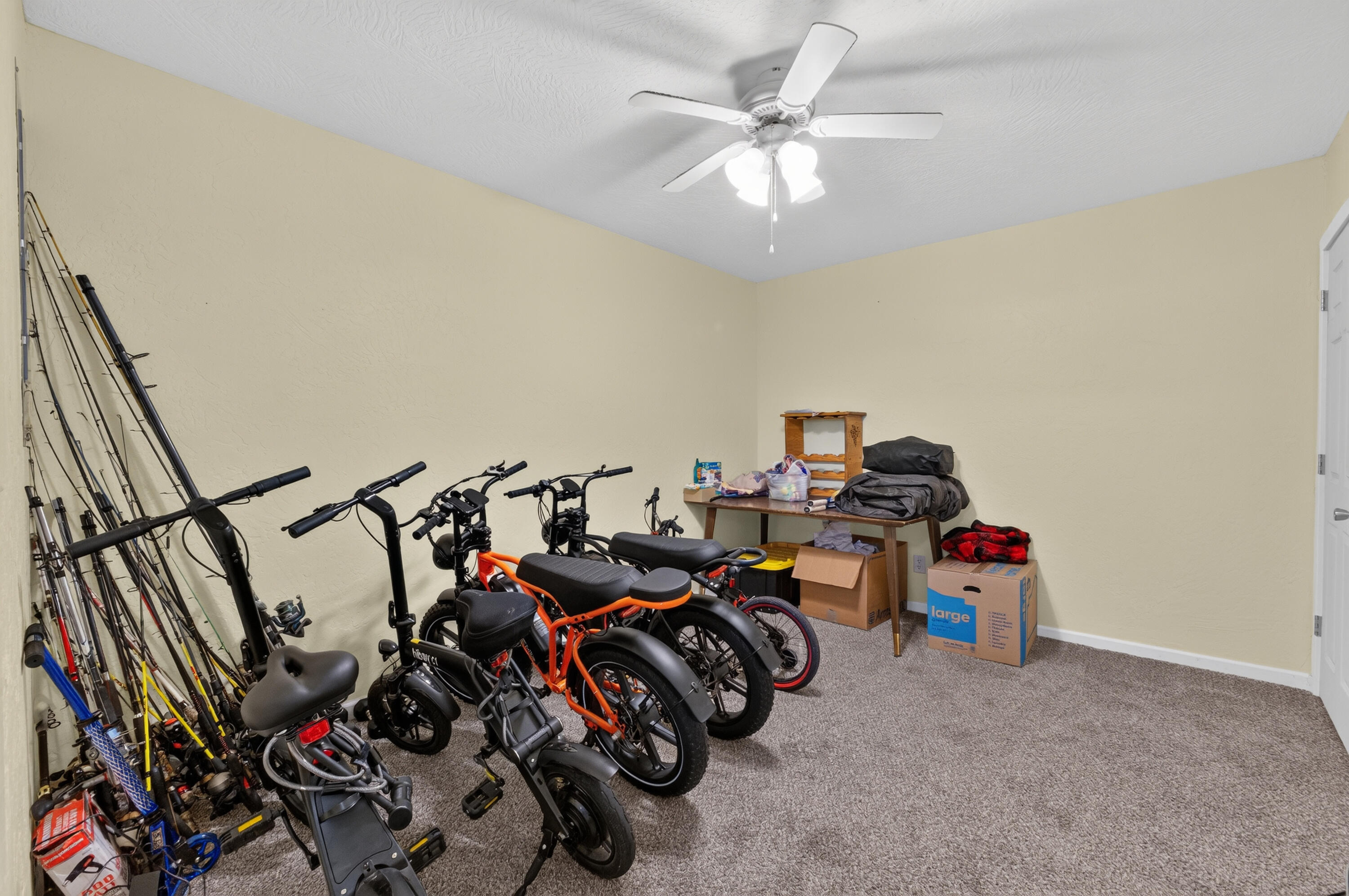 1911 North Benton Avenue Property Photo 19