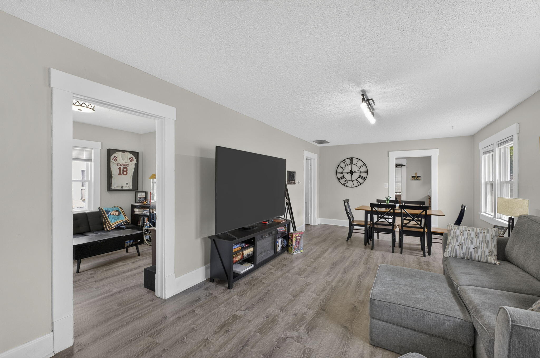 1425 West Poplar Street Property Photo 7