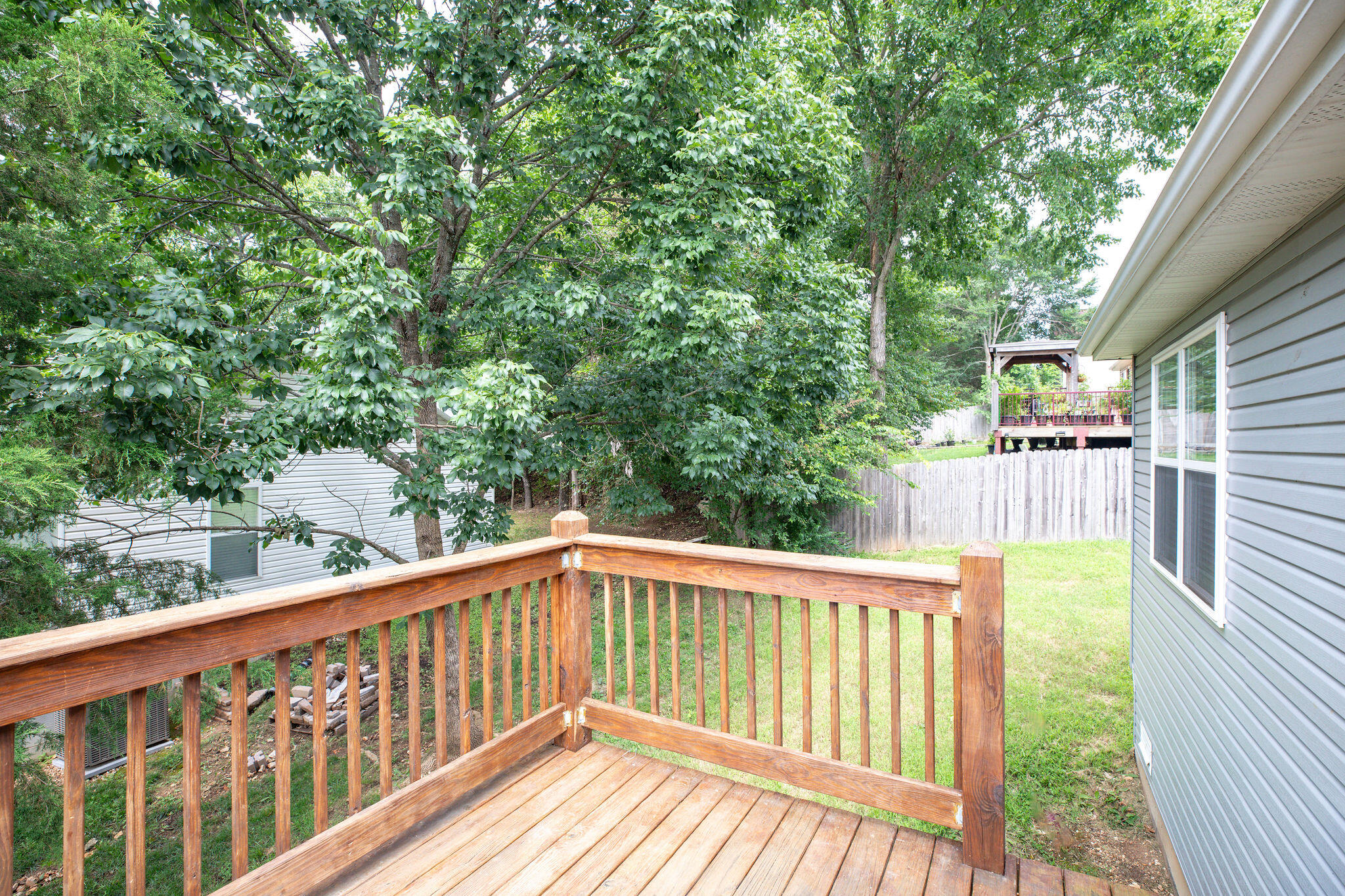 121 Daless Court Property Photo 3