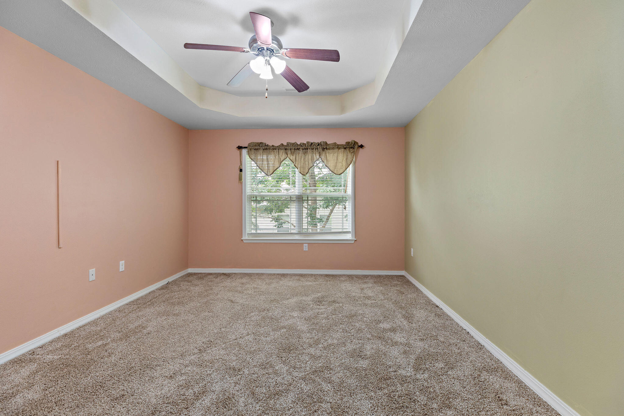 121 Daless Court Property Photo 11