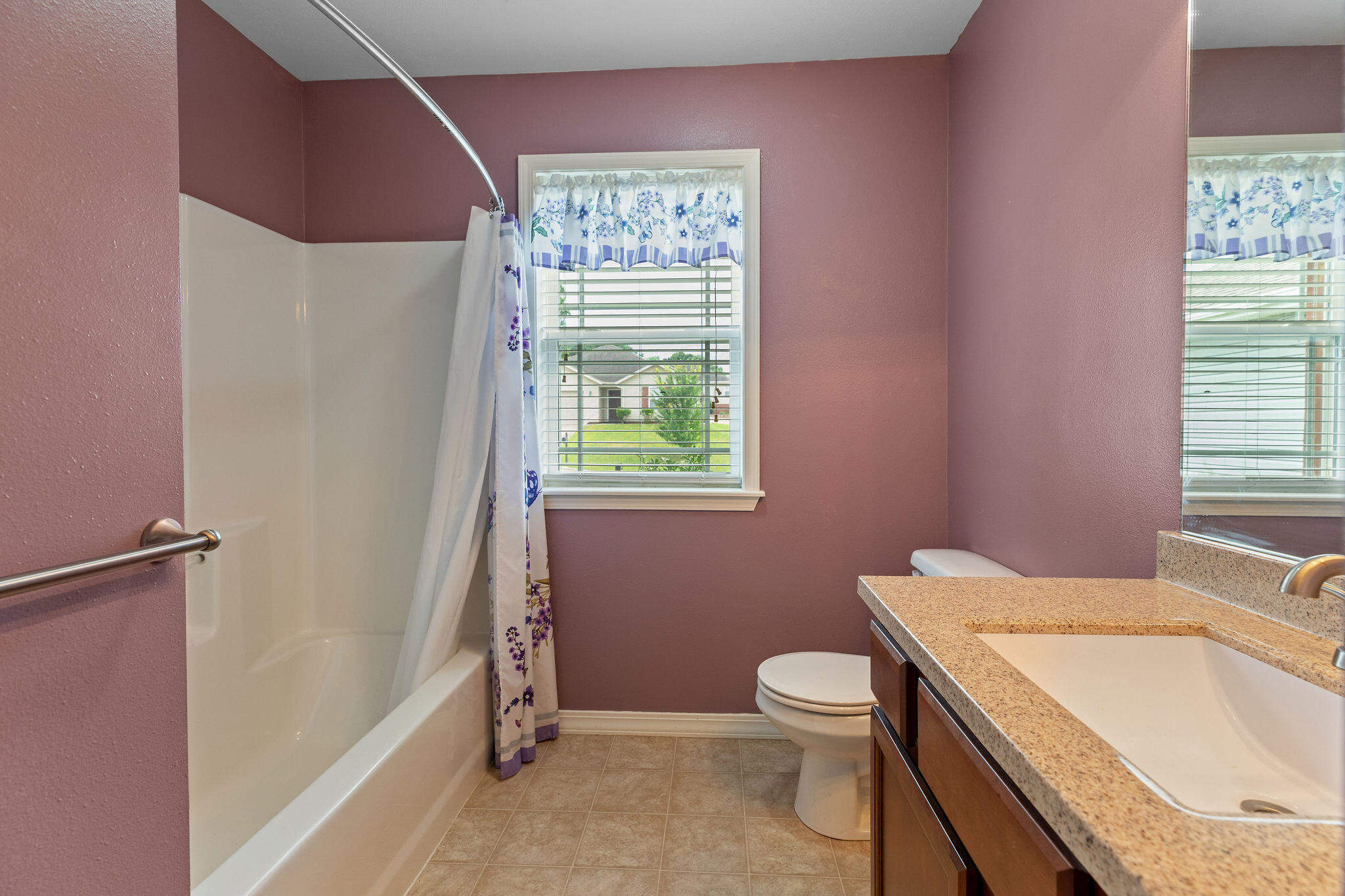 121 Daless Court Property Photo 17