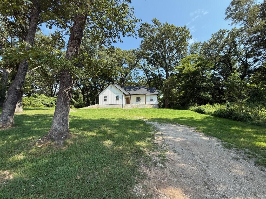 409 Valley Road Property Photo 2